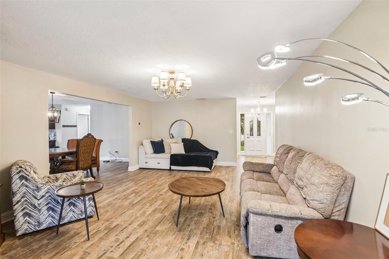 1175 SAN CARLOS AVE NE — photo 4