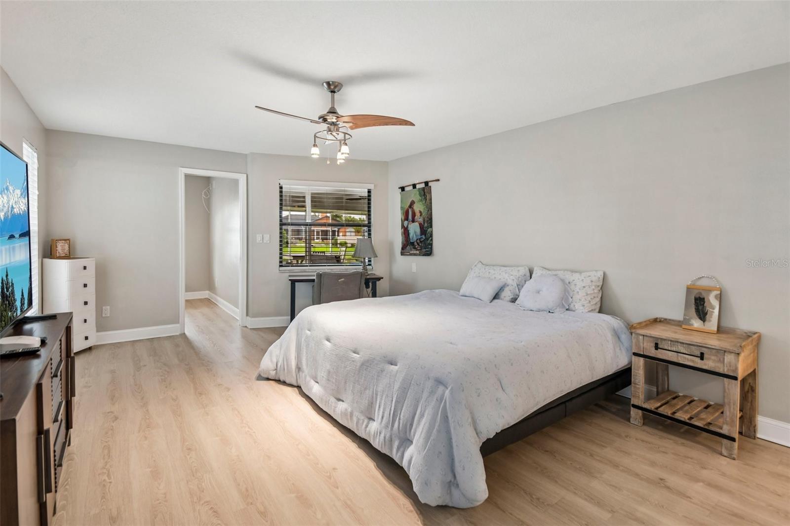 1175 SAN CARLOS AVE NE — photo 17