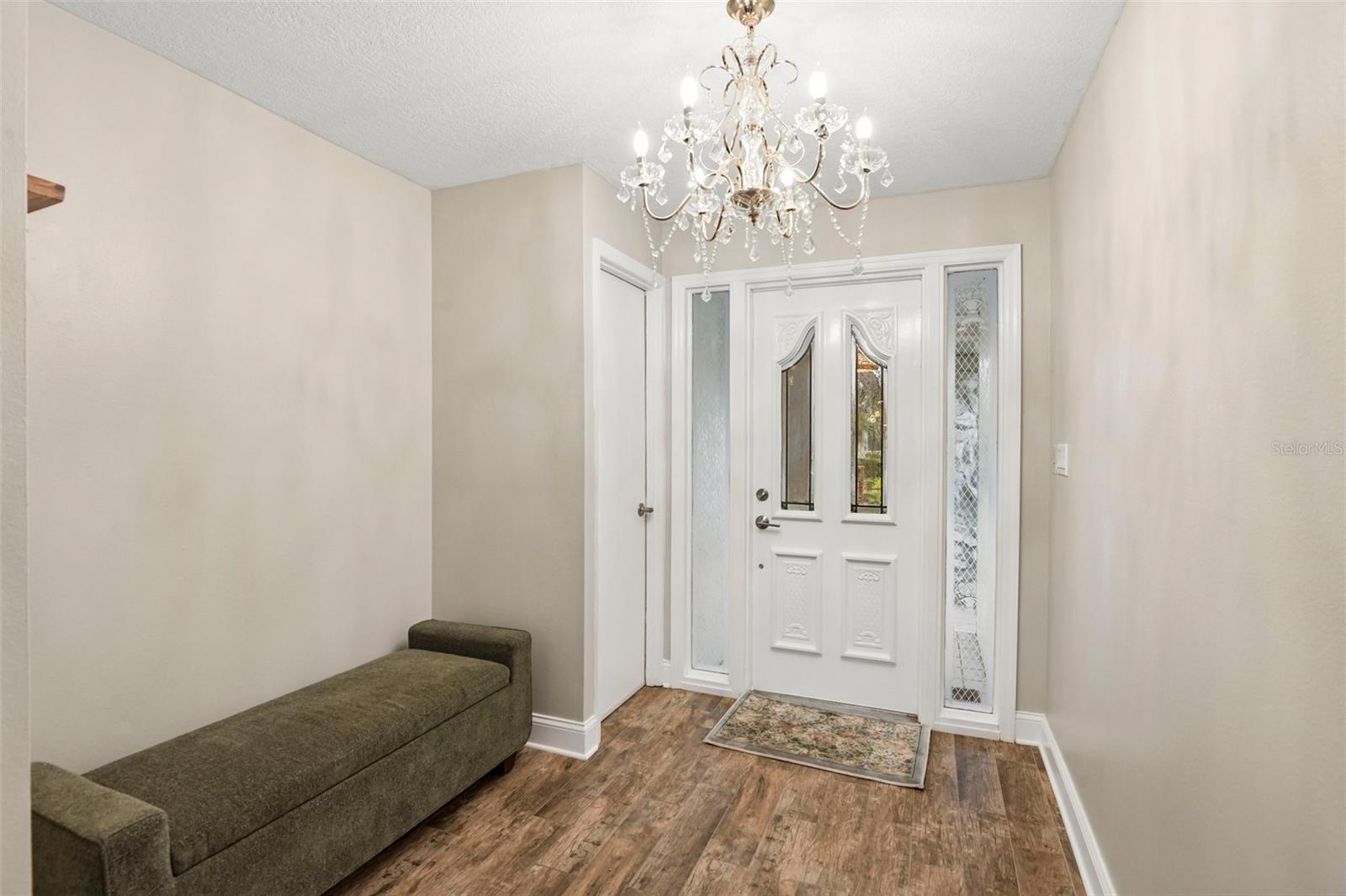 1175 SAN CARLOS AVE NE — photo 2