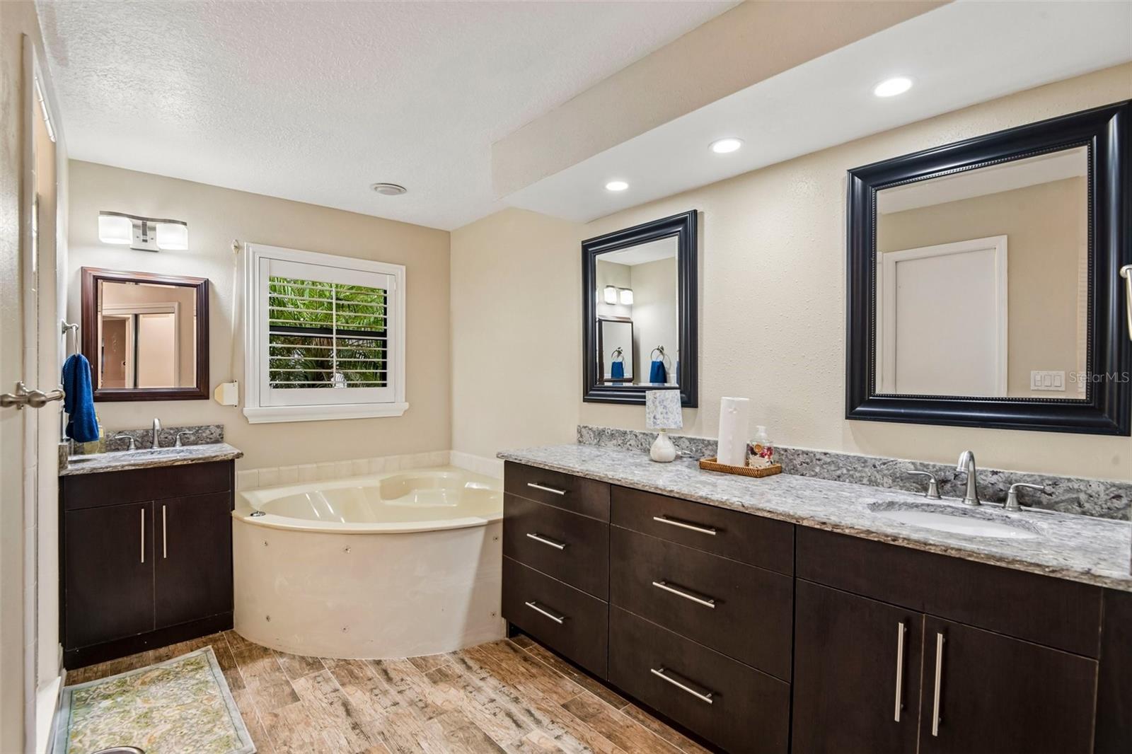 1175 SAN CARLOS AVE NE — photo 19