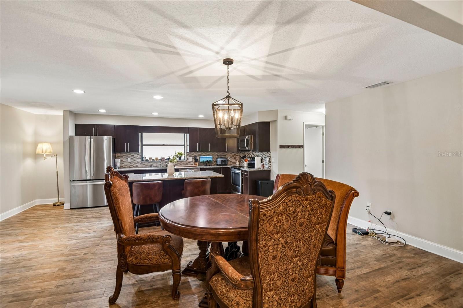 1175 SAN CARLOS AVE NE — photo 5