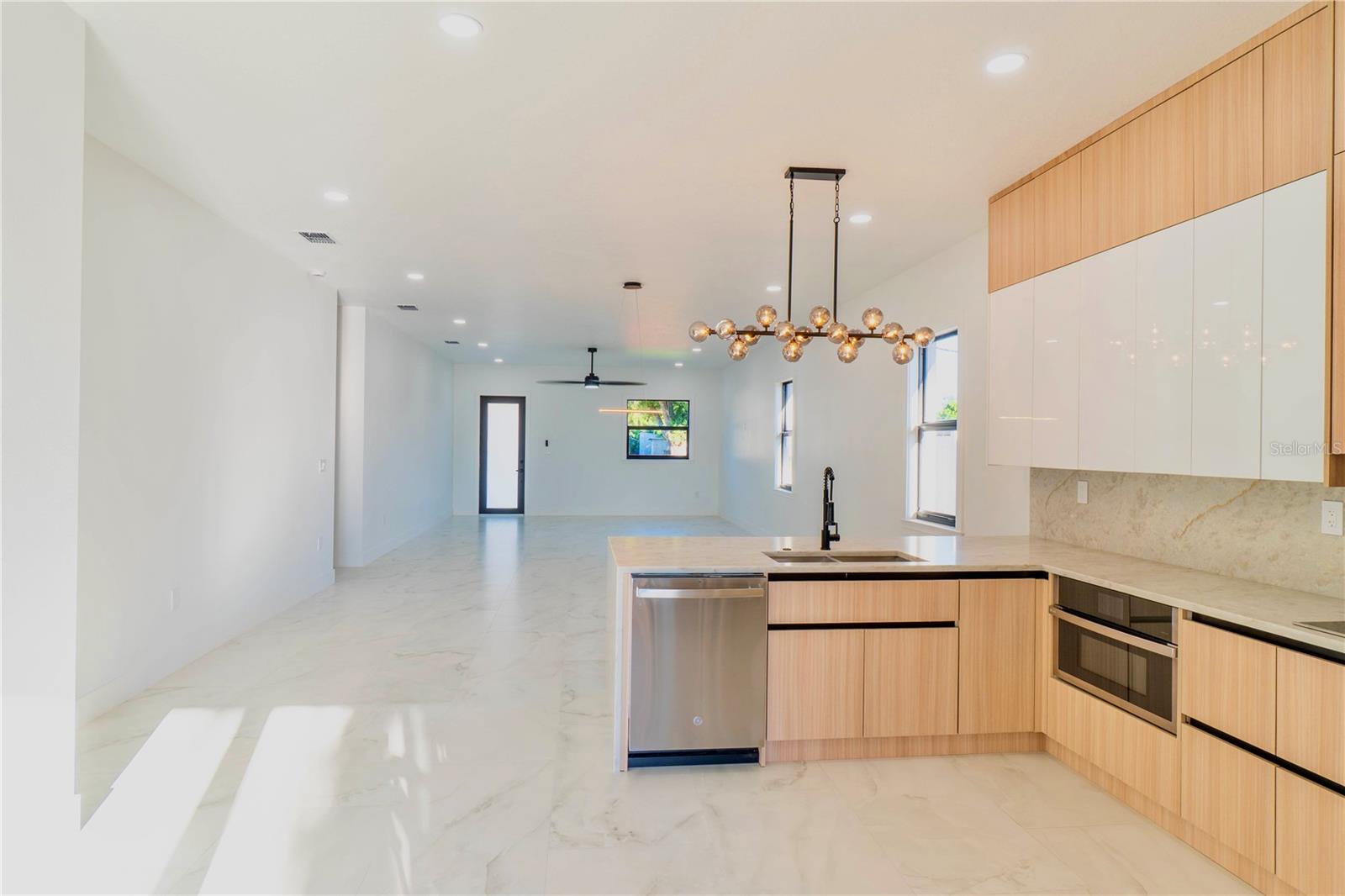 7206 N GRADY AVE — photo 18