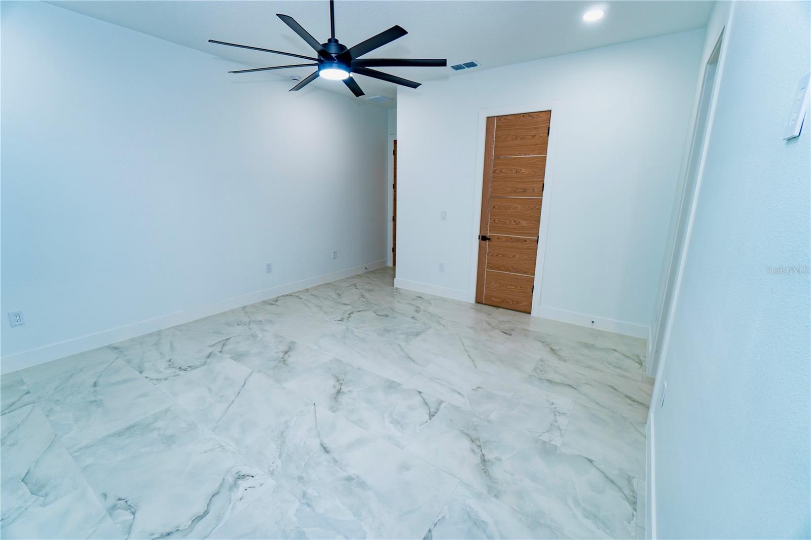 7206 N GRADY AVE — photo 17