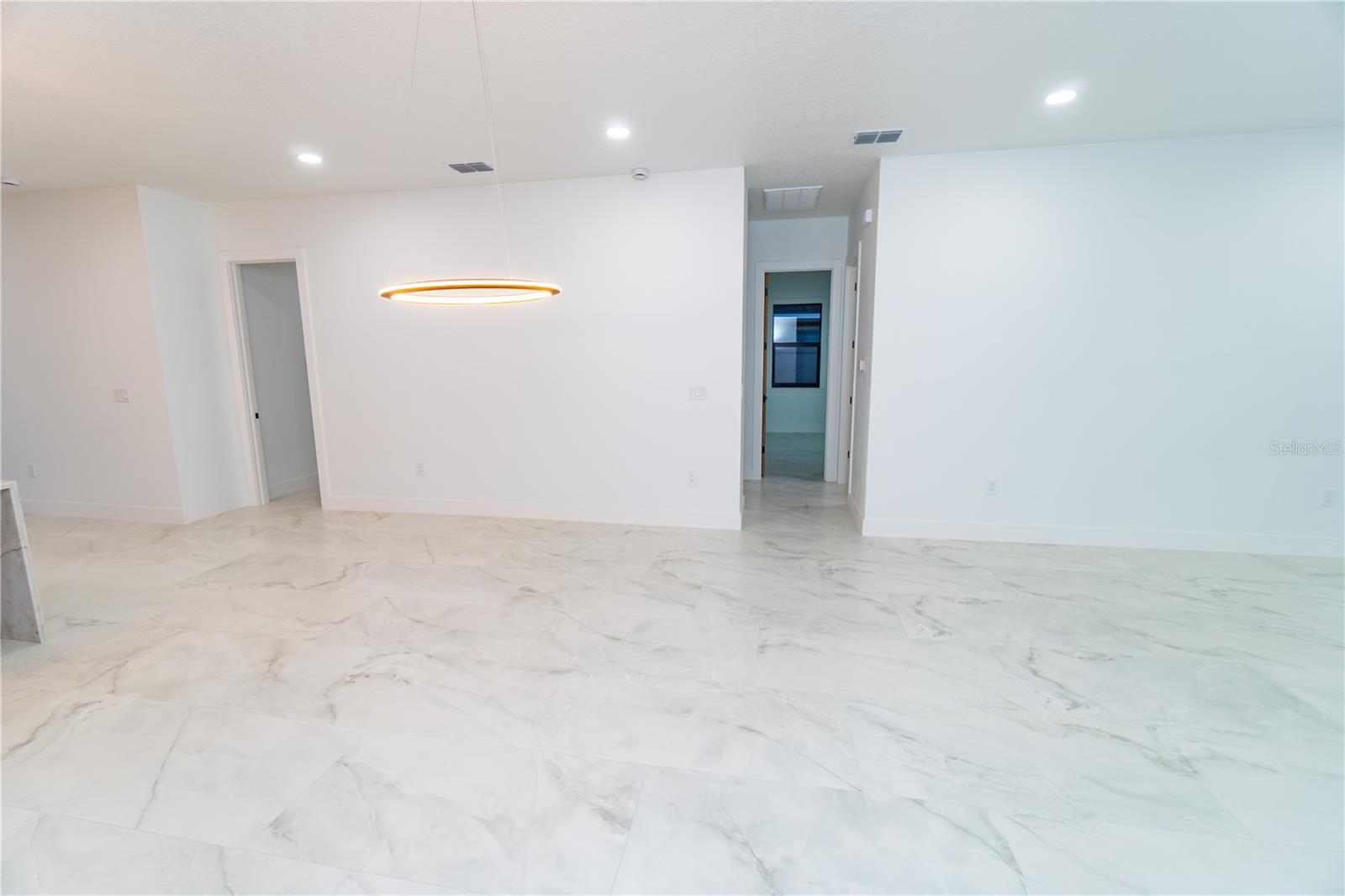 7206 N GRADY AVE — photo 3