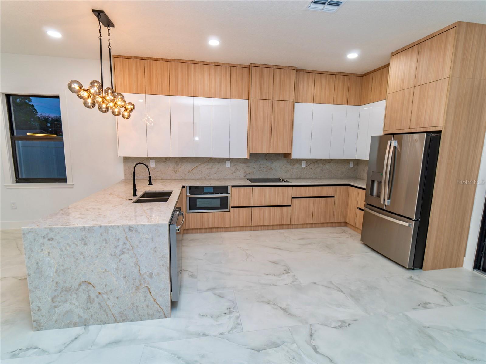 7206 N GRADY AVE — photo 5