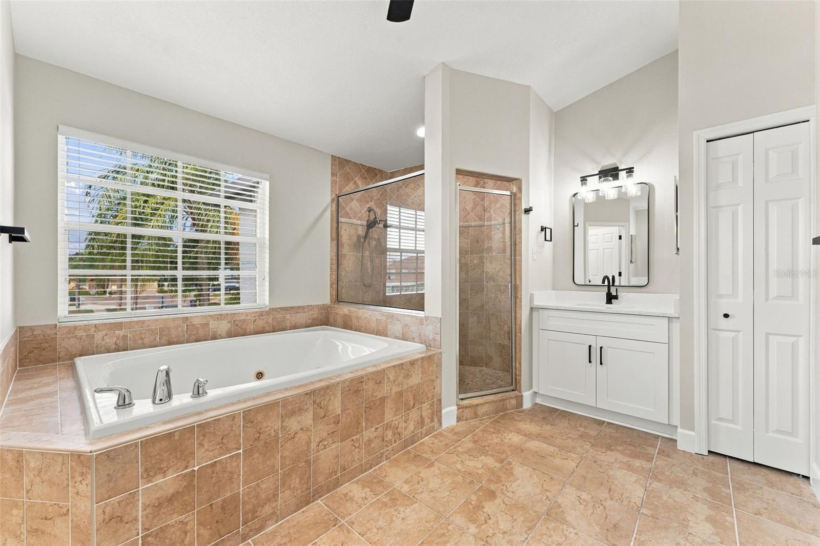 10102 VISTA POINTE DR — photo 38