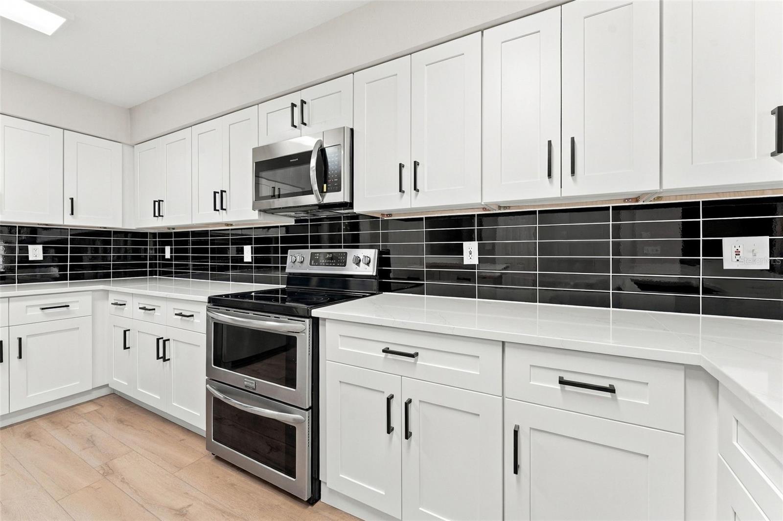 10102 VISTA POINTE DR — photo 17