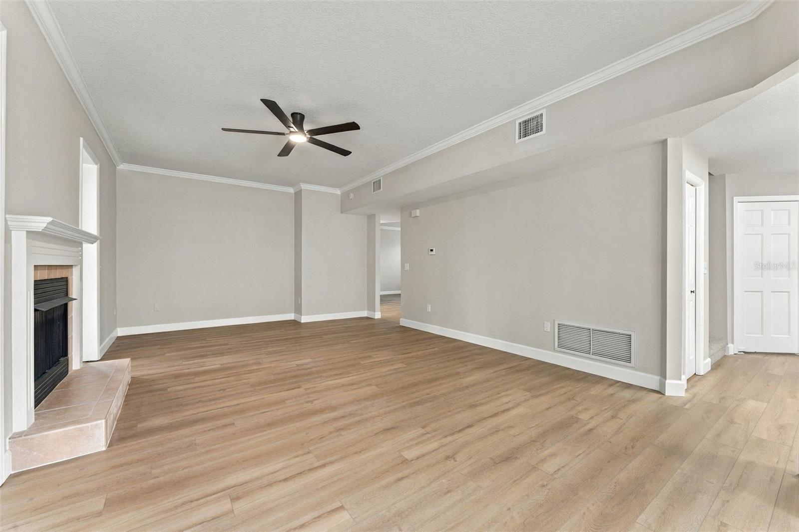 10102 VISTA POINTE DR — photo 24