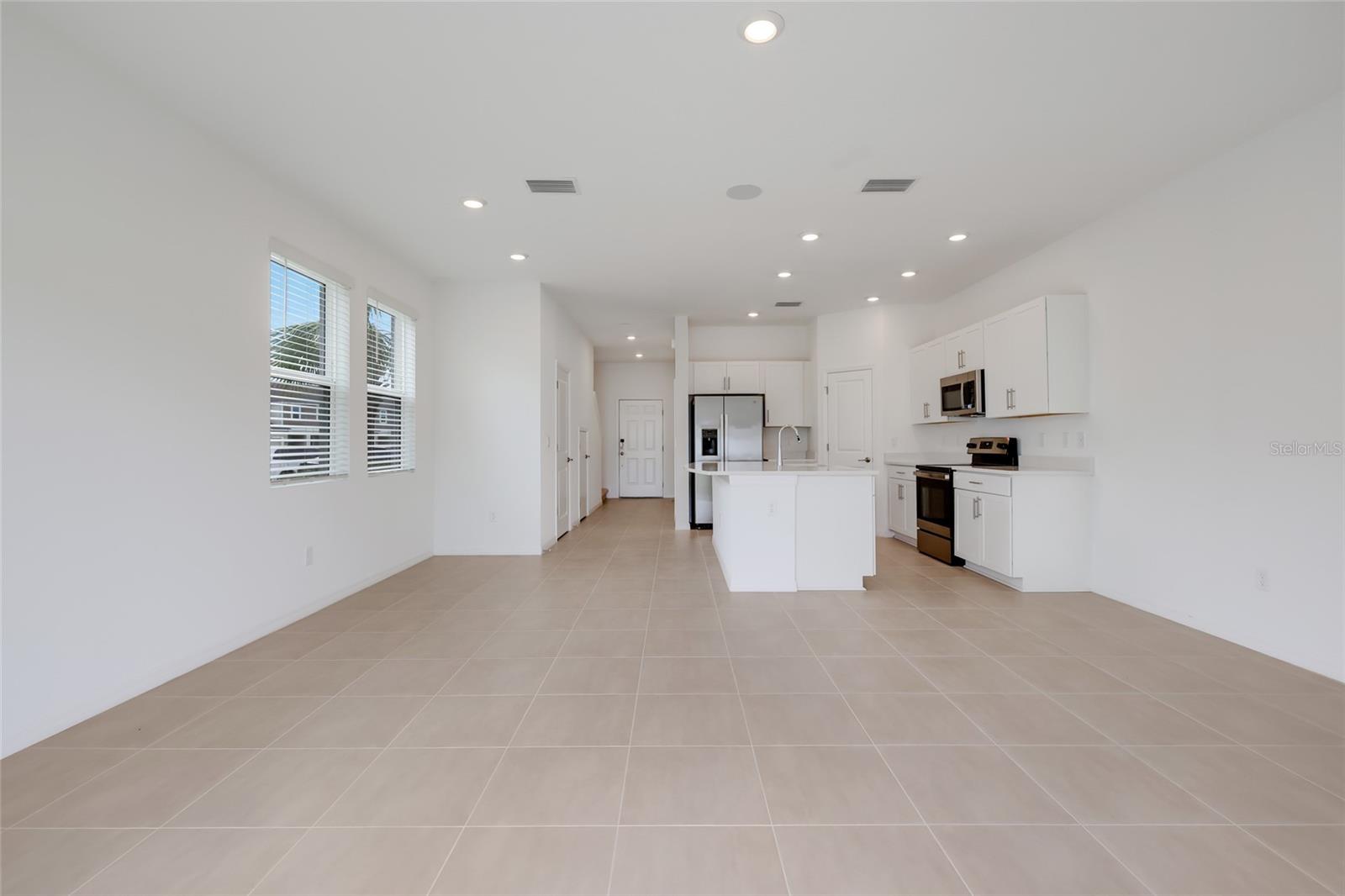 15150 GINETTI ST — photo 12