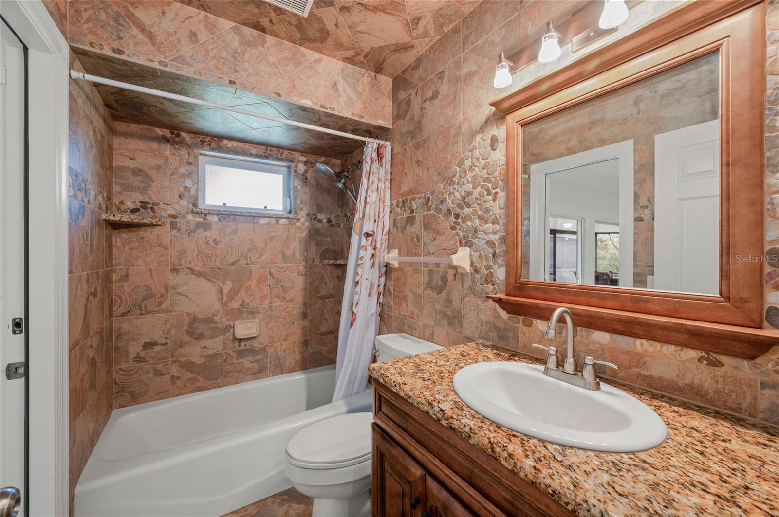2508 TROPICAIRE BLVD — photo 26