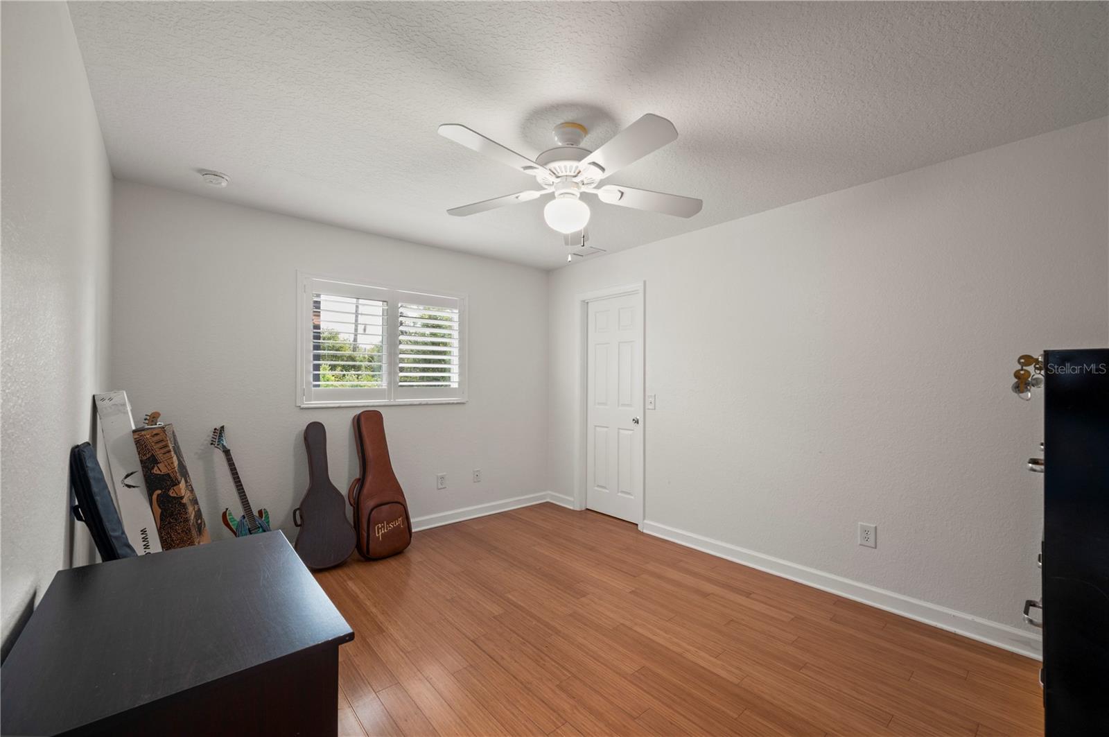 2508 TROPICAIRE BLVD — photo 25