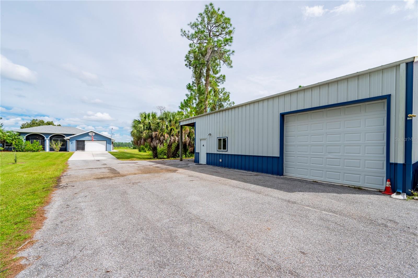 2508 TROPICAIRE BLVD — photo 47