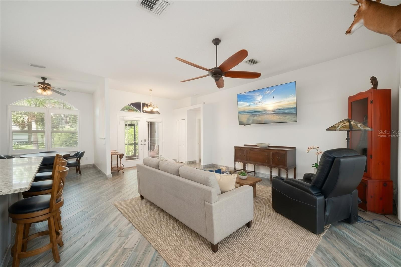 2508 TROPICAIRE BLVD — photo 10