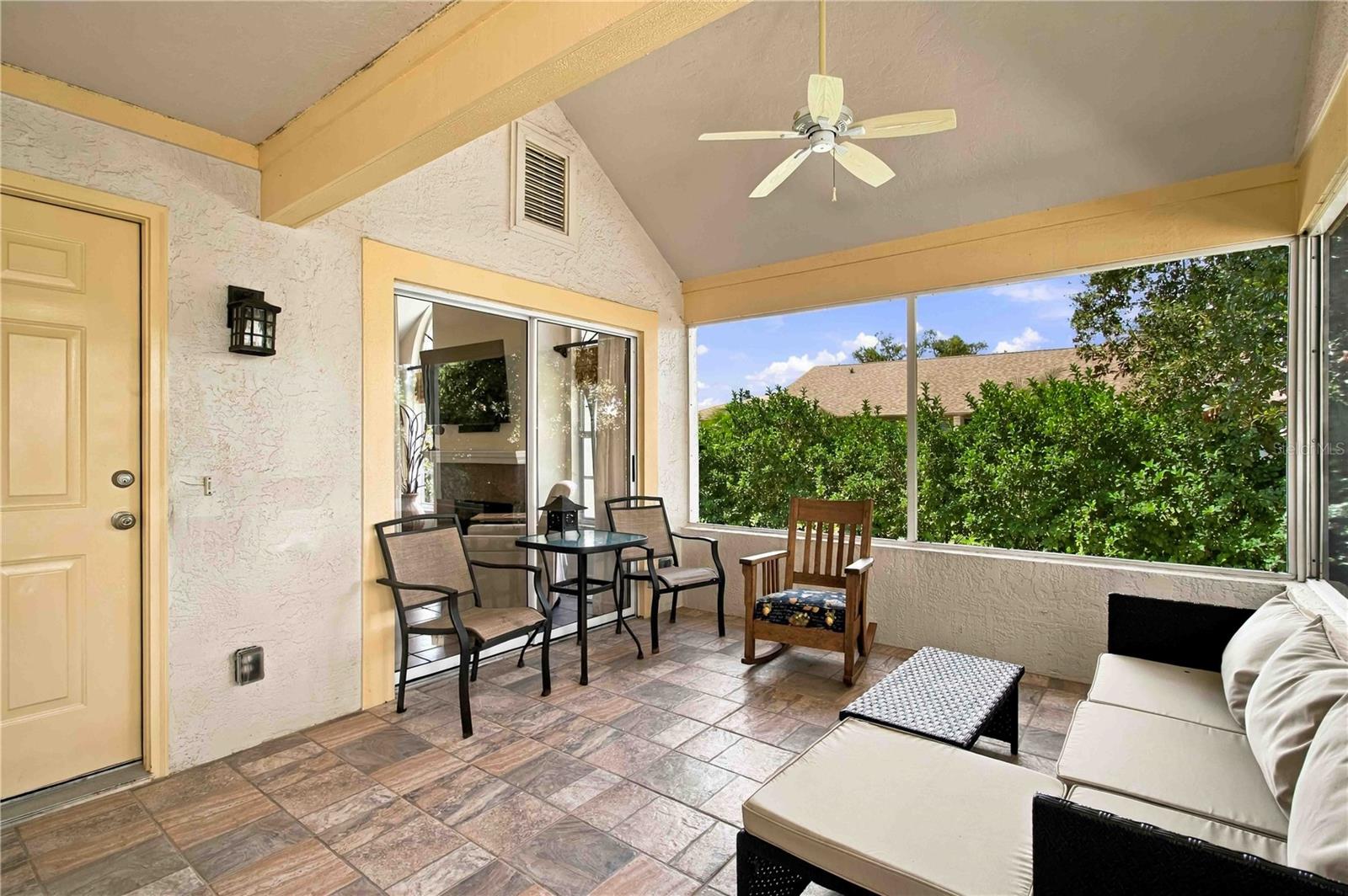 4536 WHIRLAWAY DR — photo 3