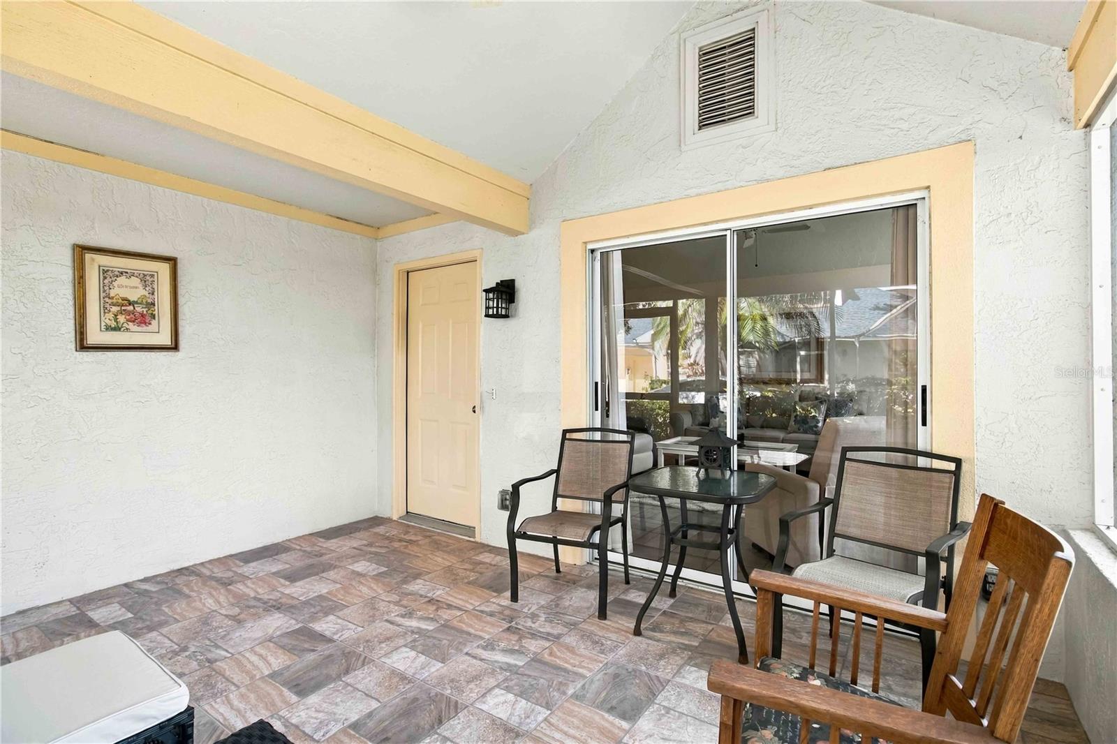 4536 WHIRLAWAY DR — photo 4