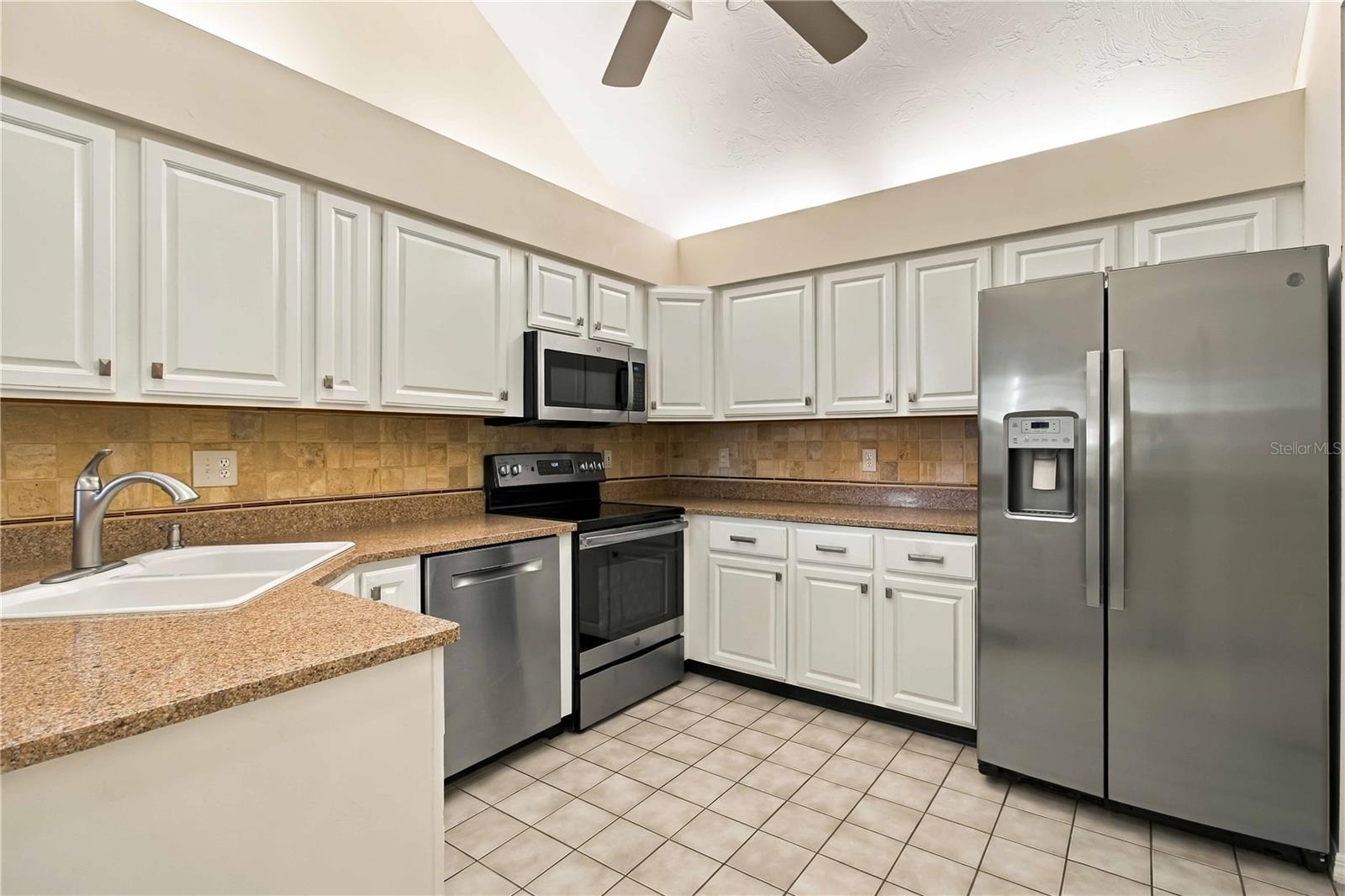 4536 WHIRLAWAY DR — photo 14