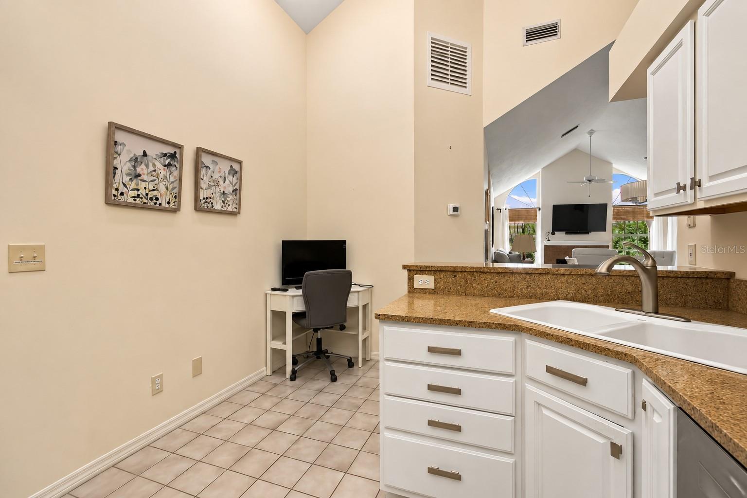 4536 WHIRLAWAY DR — photo 12