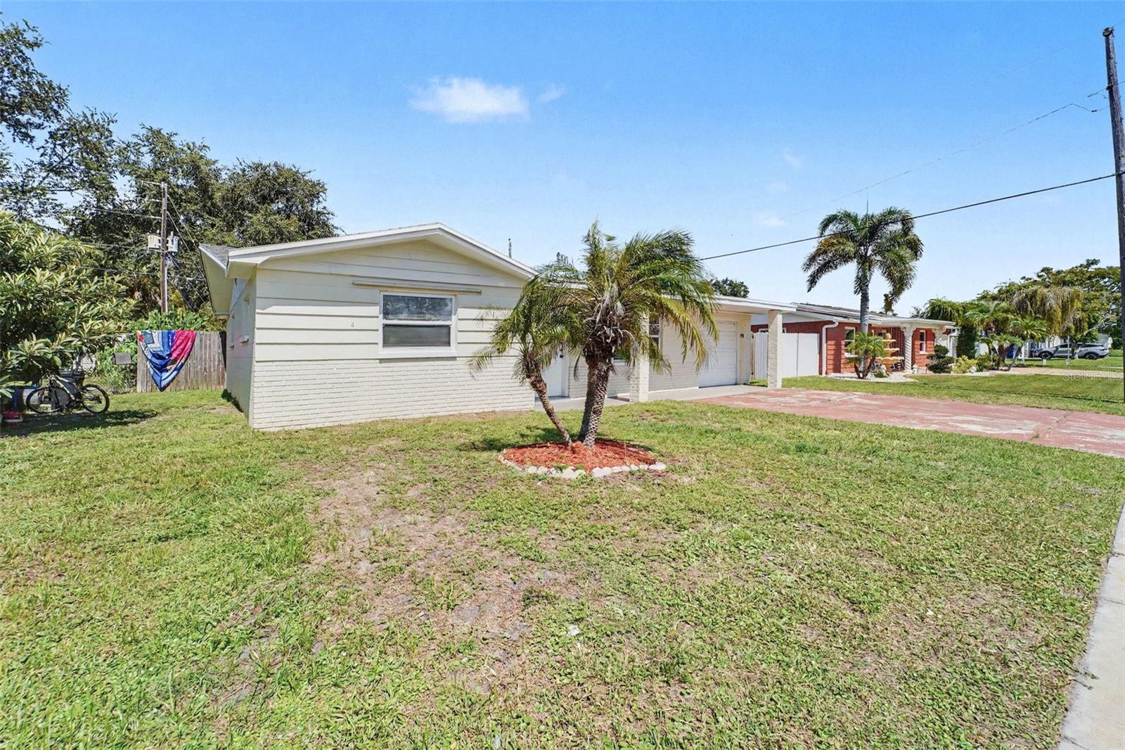 4631 EASTWOOD LN — photo 3