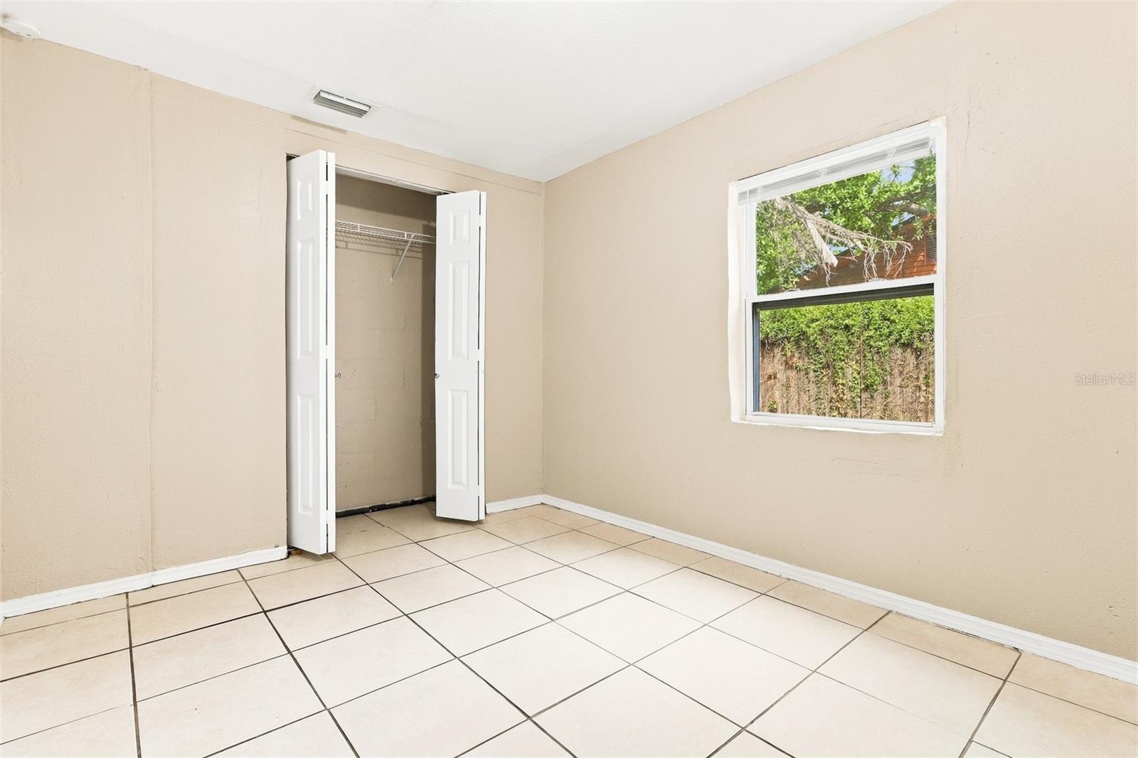 2313 W RIO VISTA AVE — photo 9