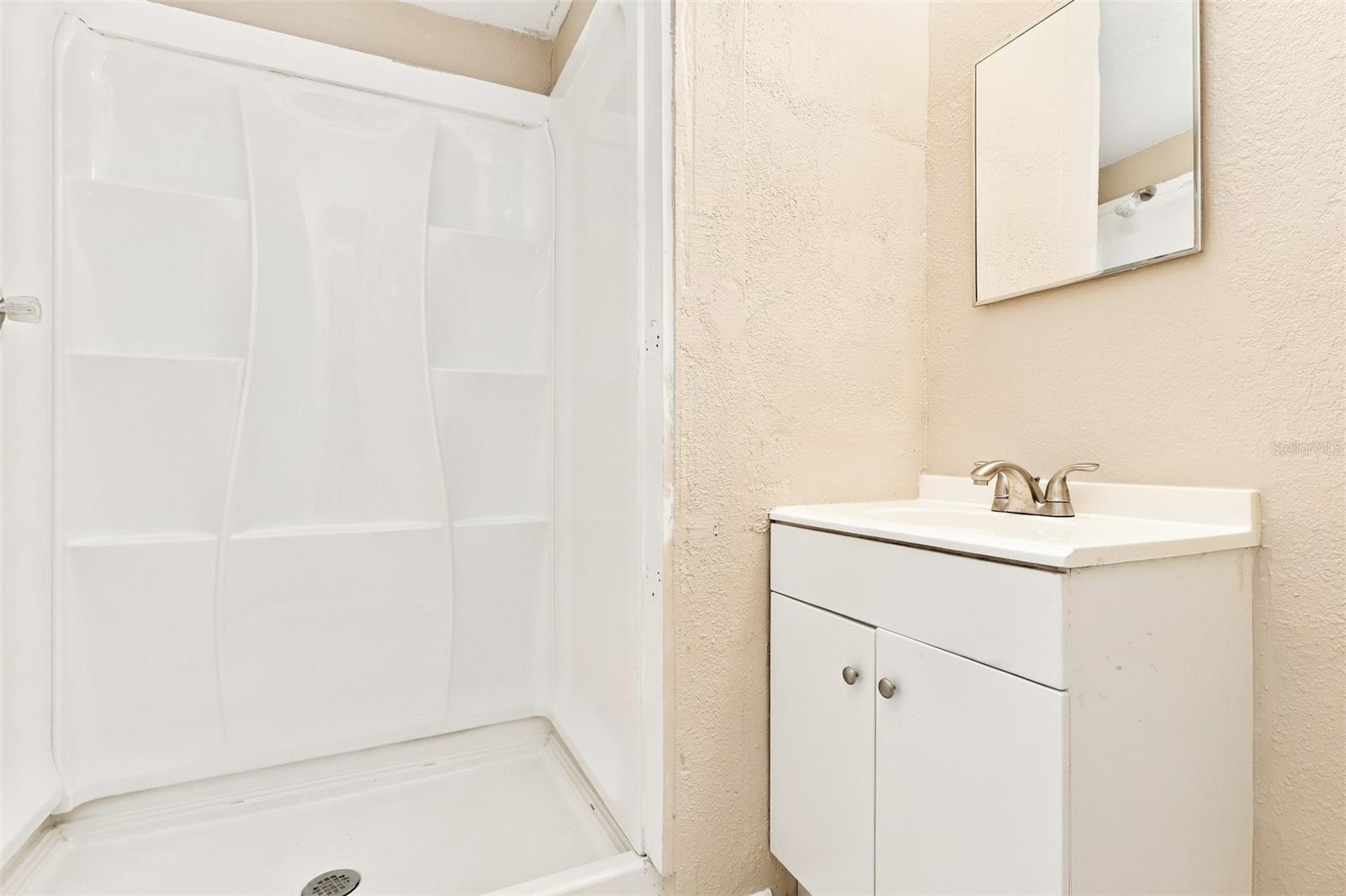 2313 W RIO VISTA AVE — photo 15