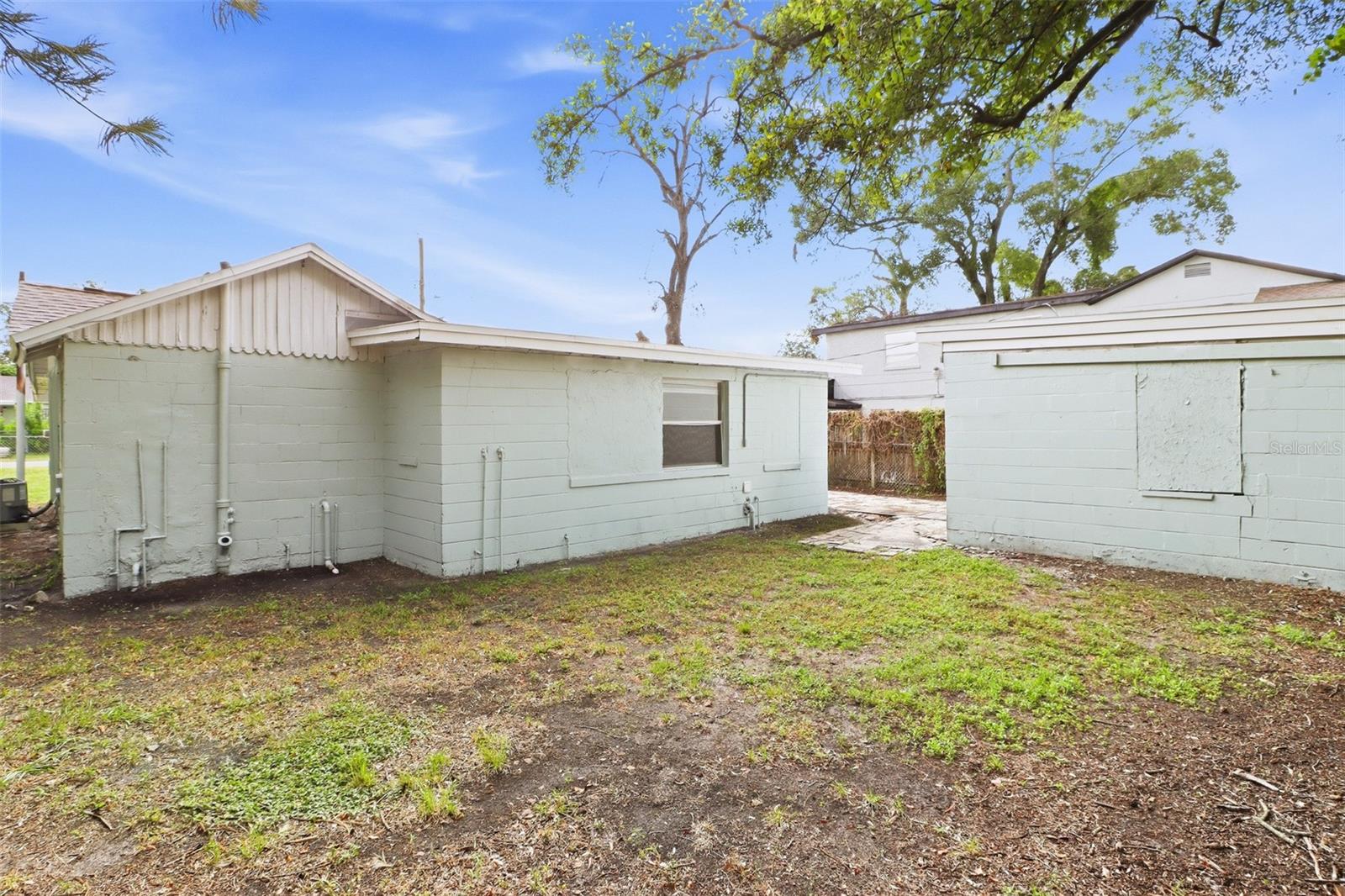 2313 W RIO VISTA AVE — photo 16