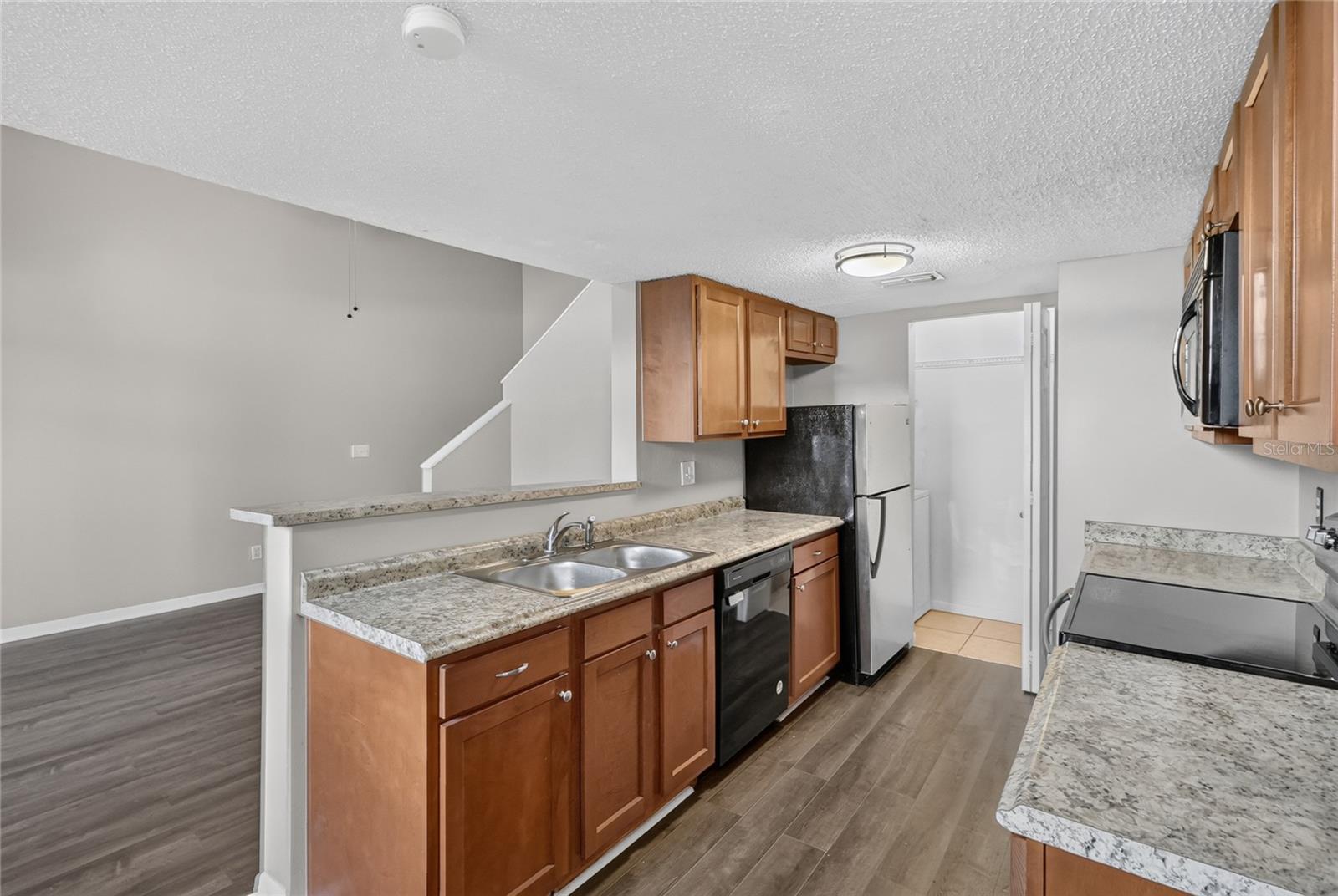 12145 ARMENIA GABLES CIR — photo 21