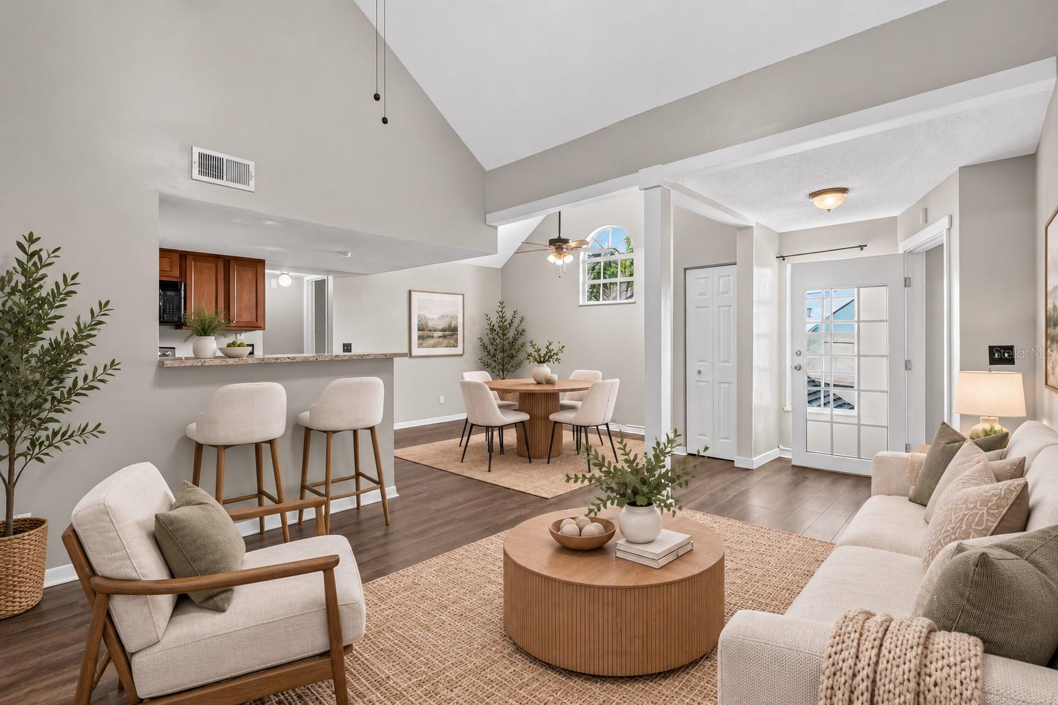 12145 ARMENIA GABLES CIR — photo 10