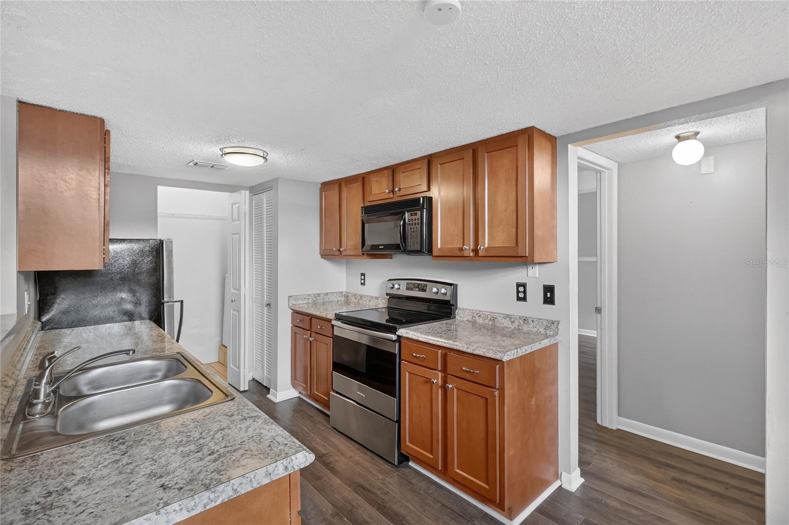 12145 ARMENIA GABLES CIR — photo 20