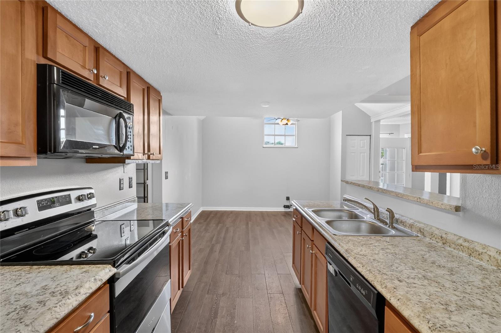 12145 ARMENIA GABLES CIR — photo 22