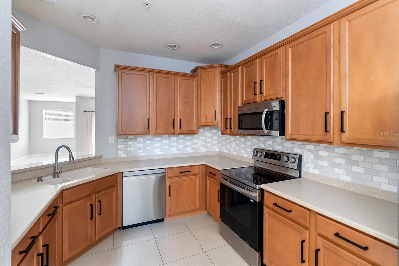 3769 PARKRIDGE CIR #4-103 — photo 3