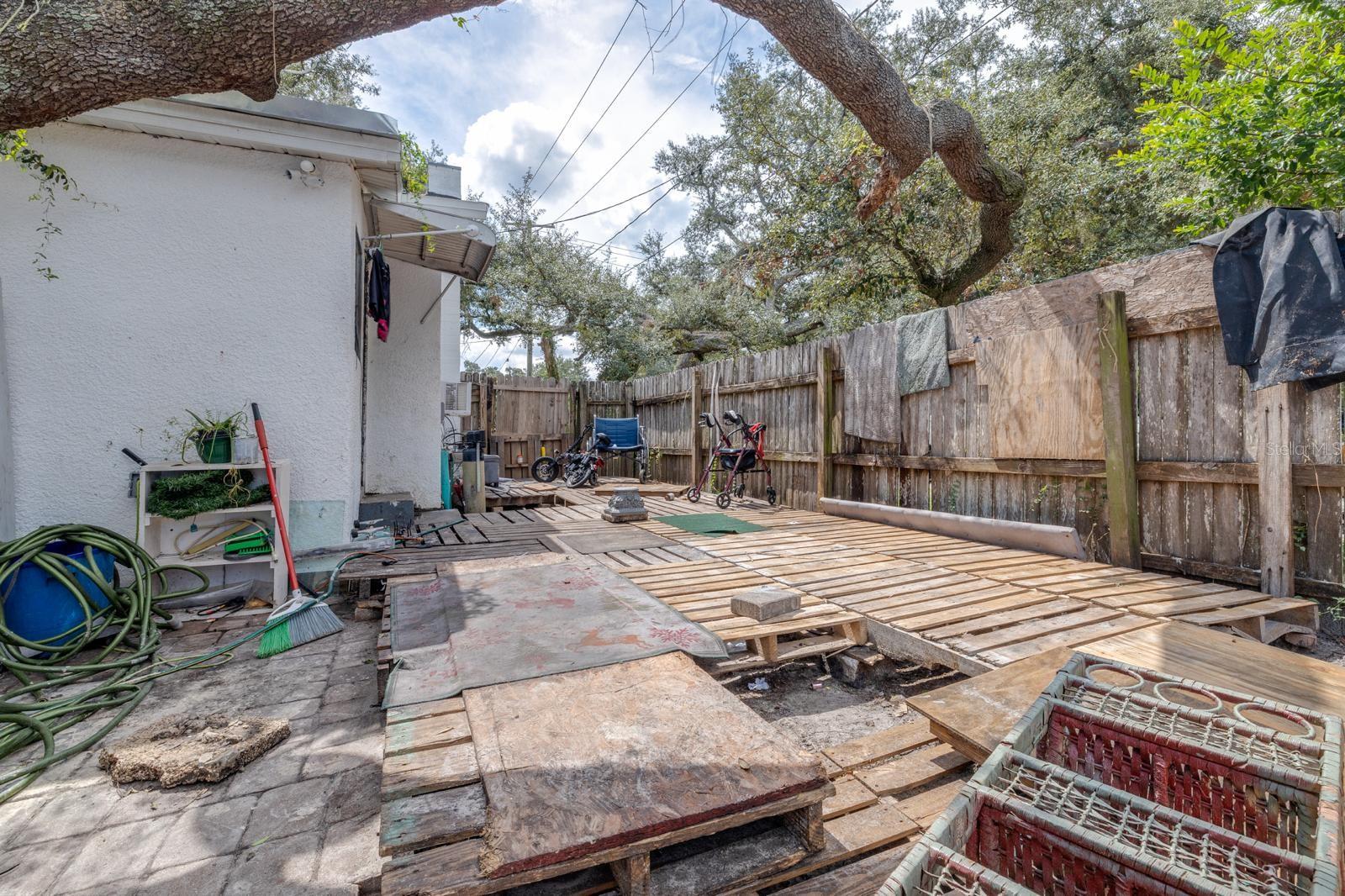 1802 E ANNIE ST — photo 8