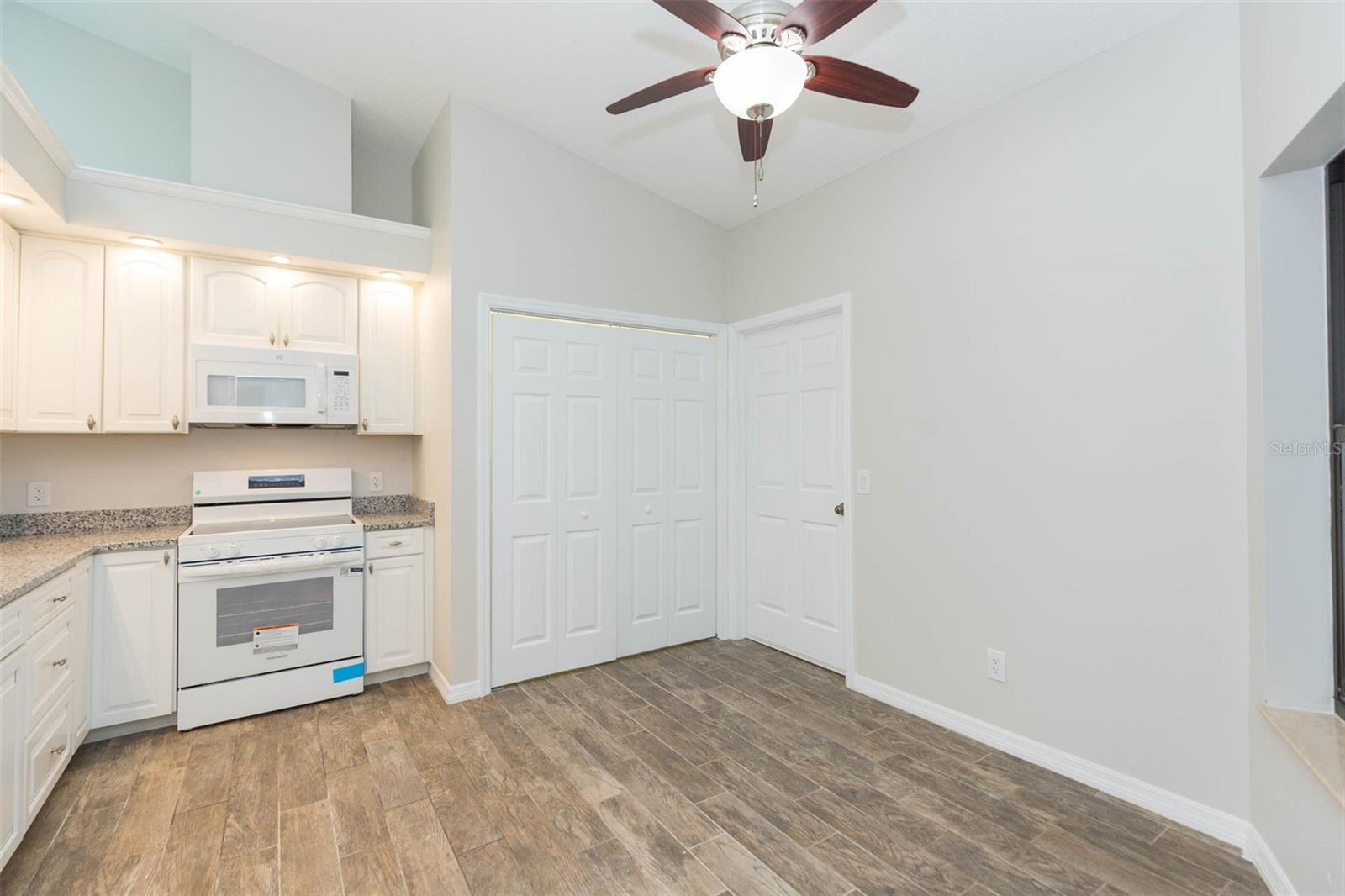 6541 BRENTWOOD DR — photo 7