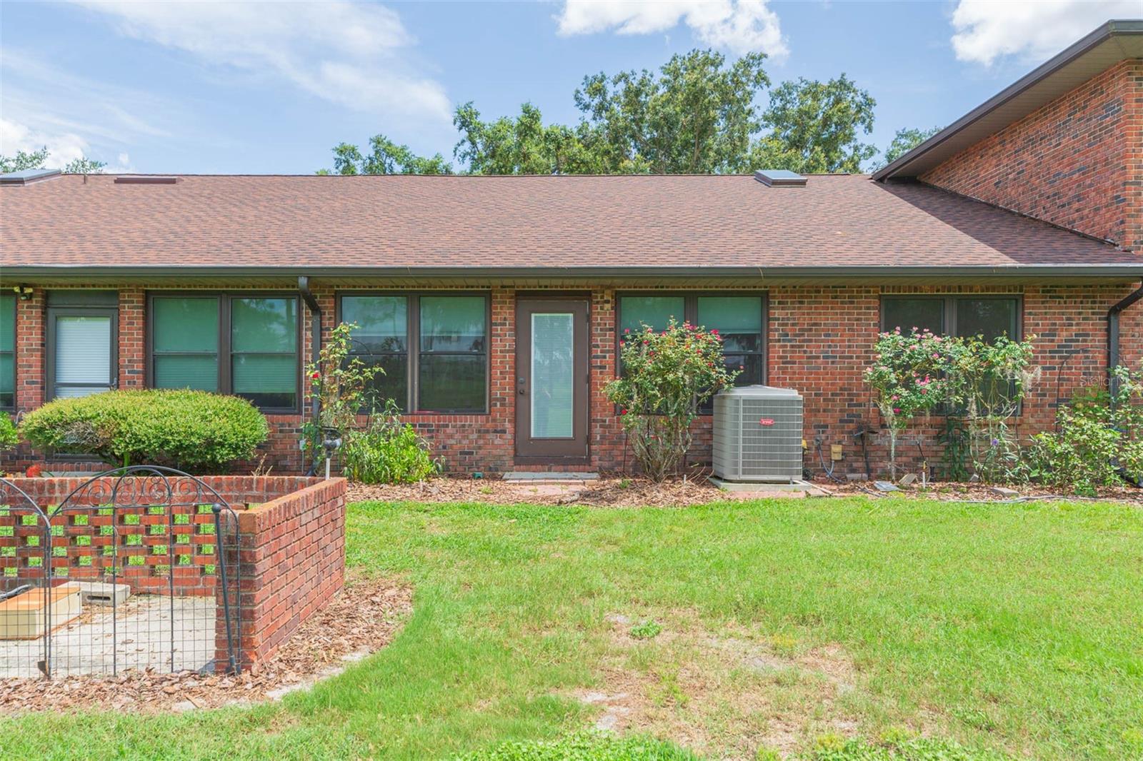 6541 BRENTWOOD DR — photo 33