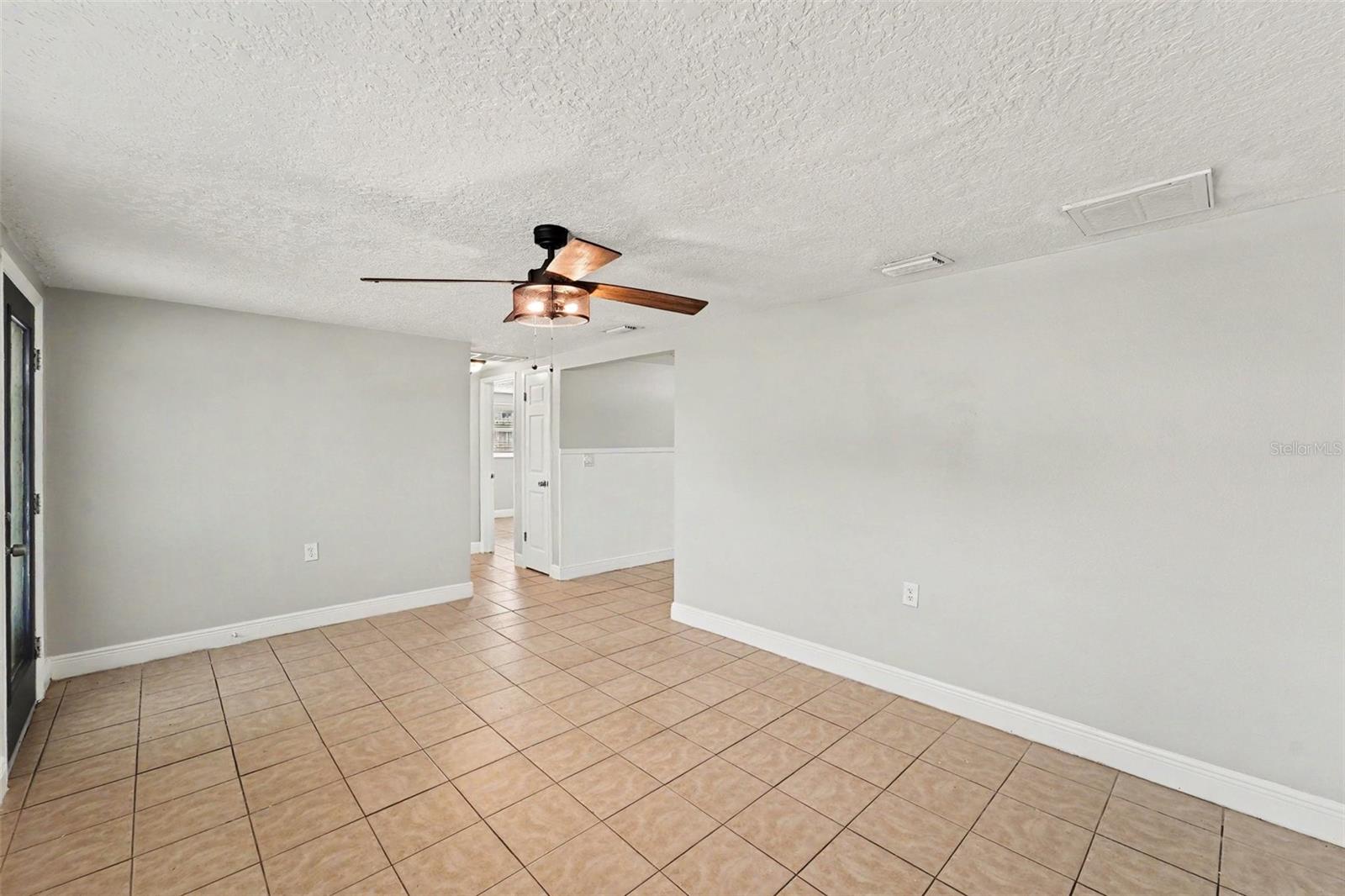 1539 PLUM TREE RD — photo 6