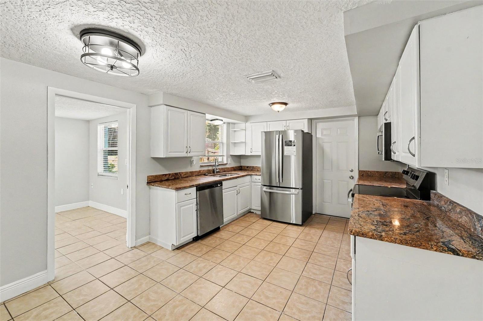 1539 PLUM TREE RD — photo 7