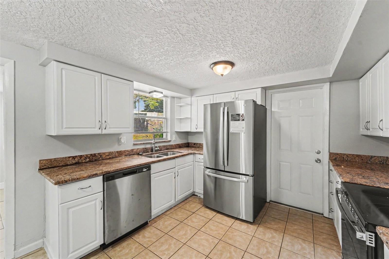 1539 PLUM TREE RD — photo 8