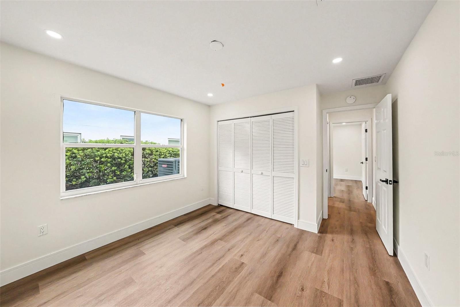 4901 HALLSTEAD WAY — photo 37