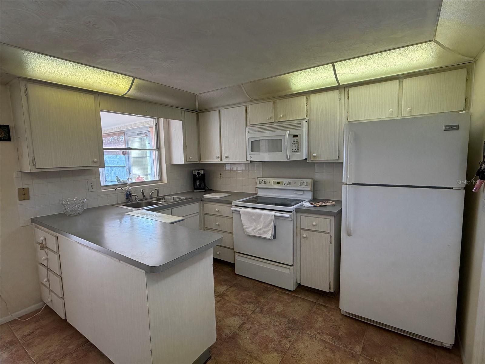 3914 CARIOCA RD — photo 3