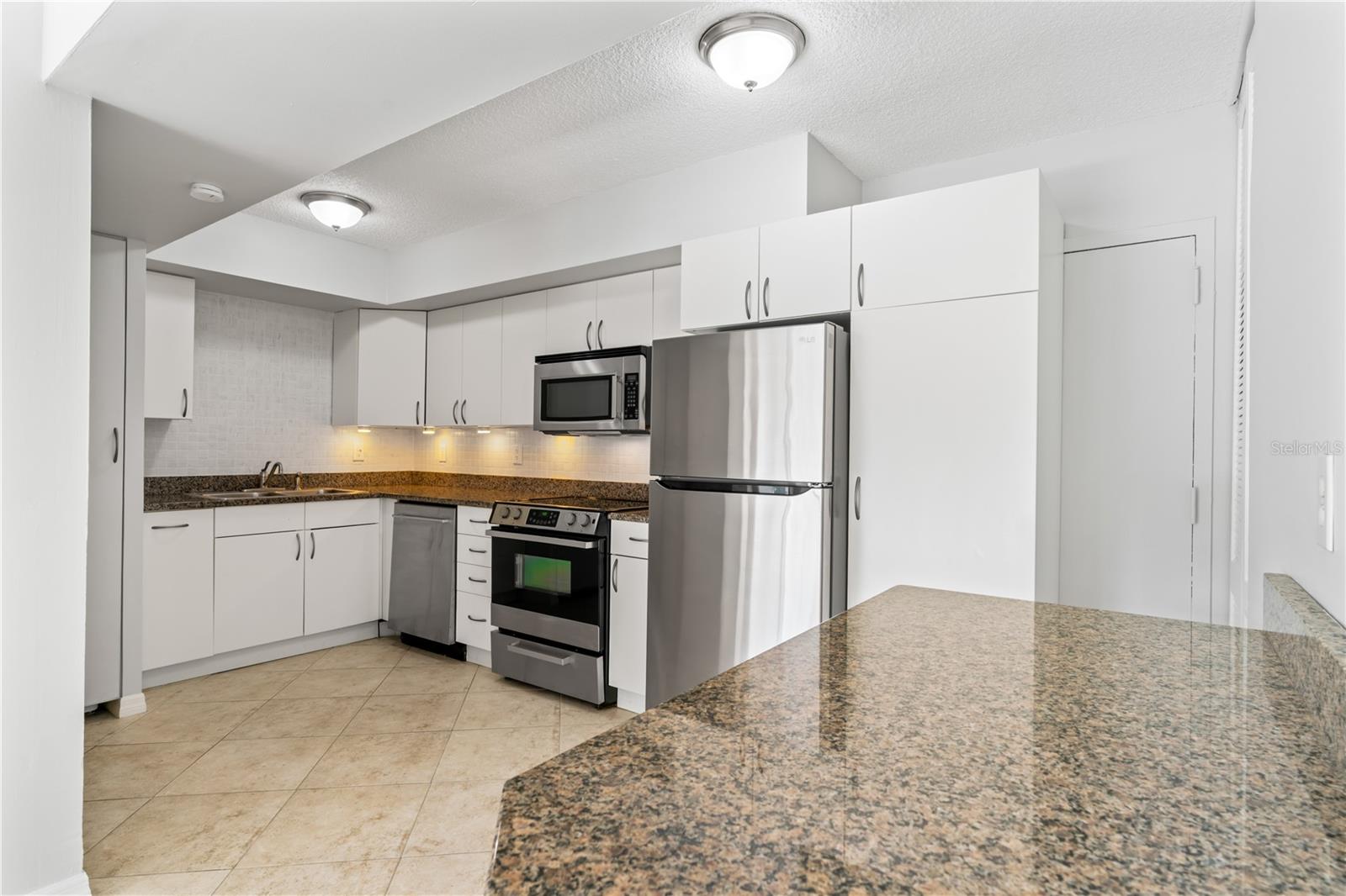 2401 BAYSHORE BLVD #212 — photo 10