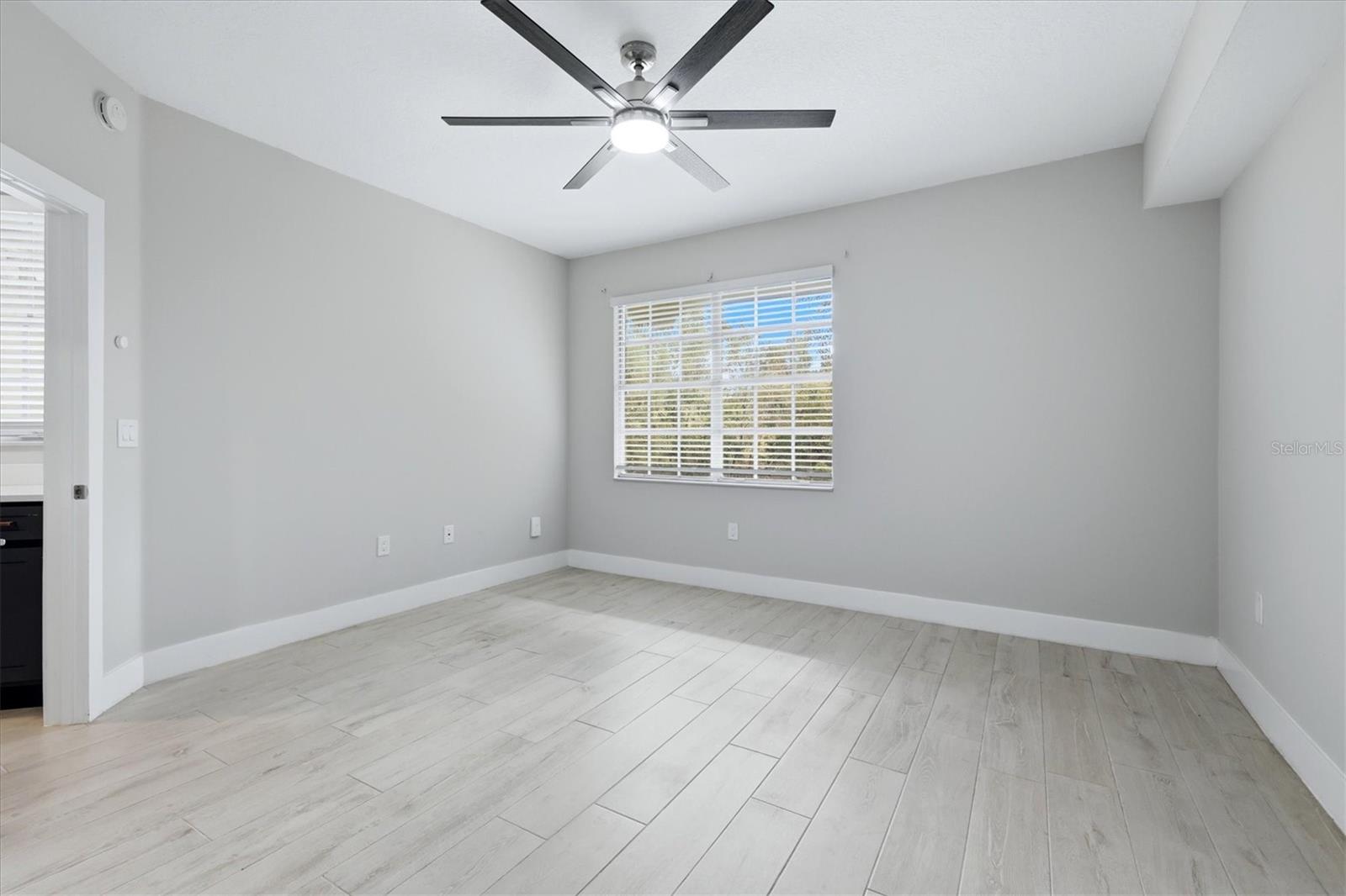 5711 BENTGRASS DR #19-102 — photo 24