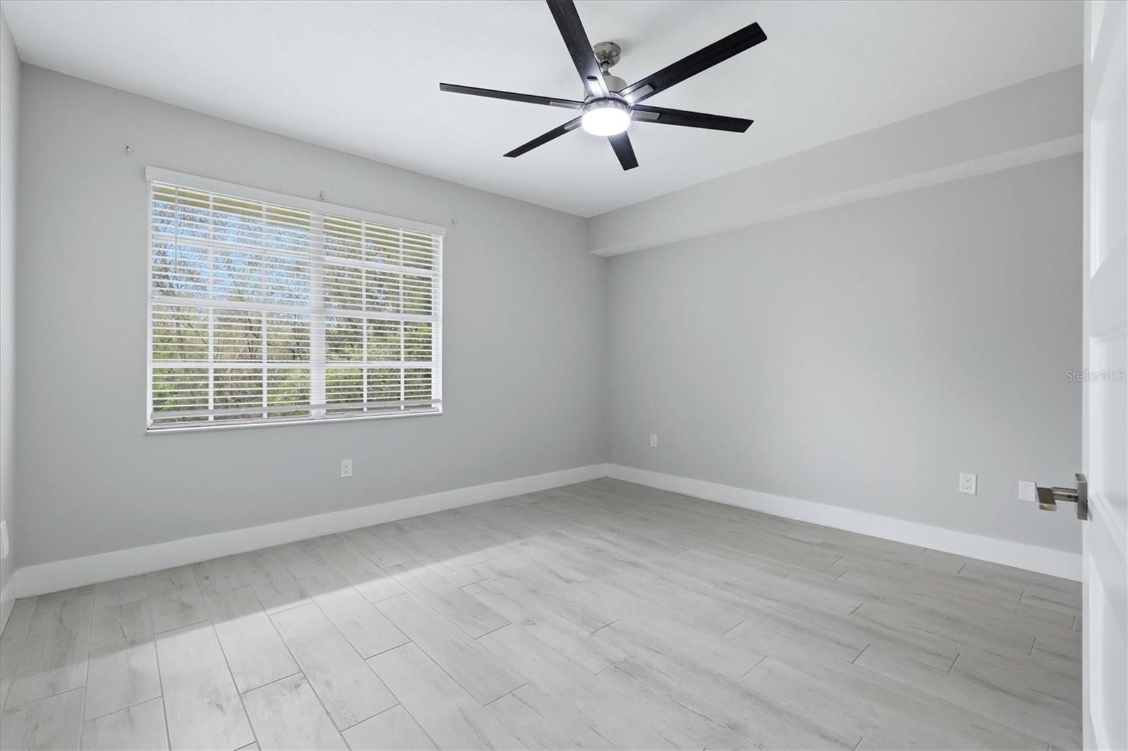 5711 BENTGRASS DR #19-102 — photo 25