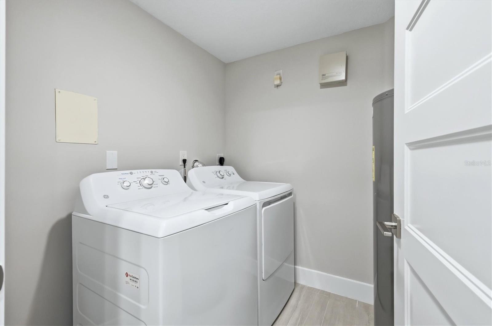 5711 BENTGRASS DR #19-102 — photo 33