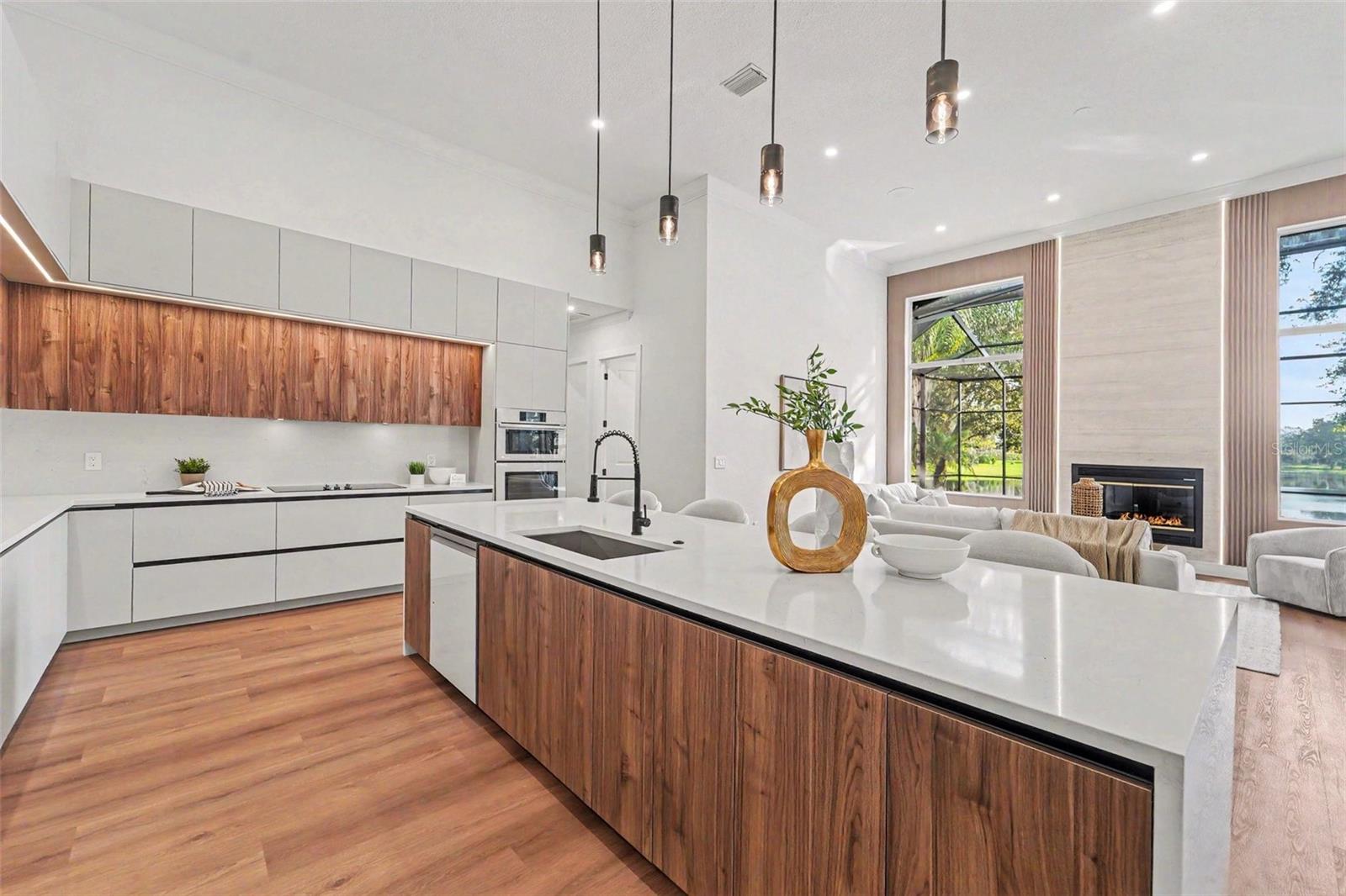 5021 WESLEY DR — photo 11