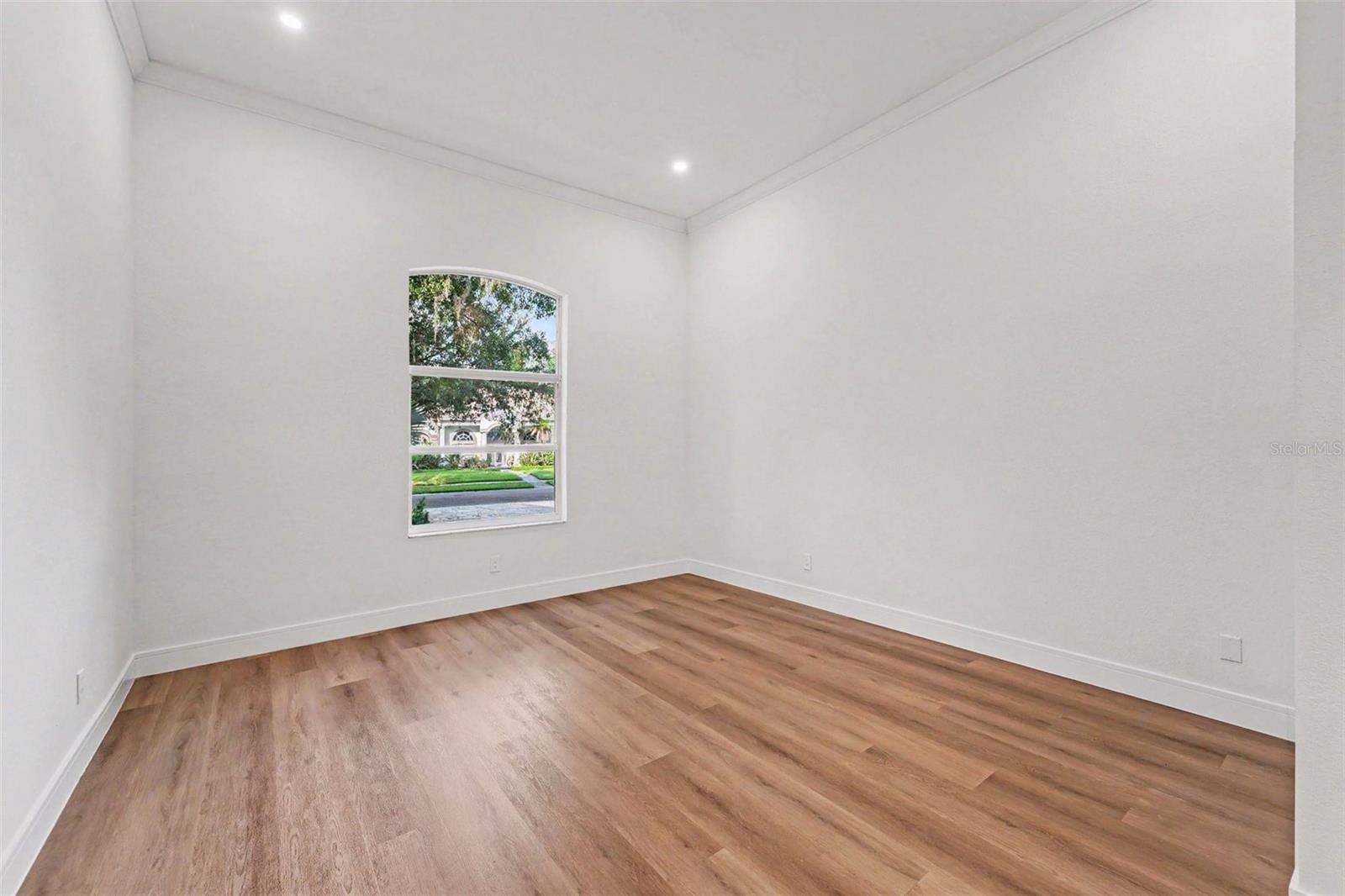 5021 WESLEY DR — photo 26