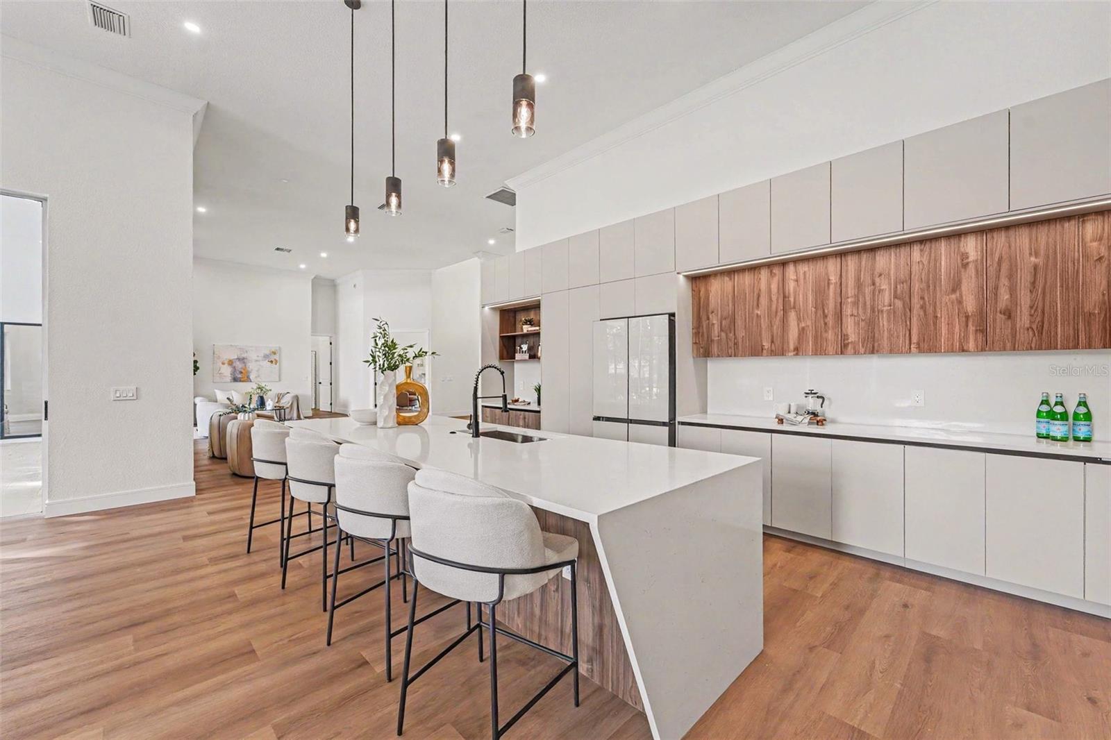 5021 WESLEY DR — photo 13
