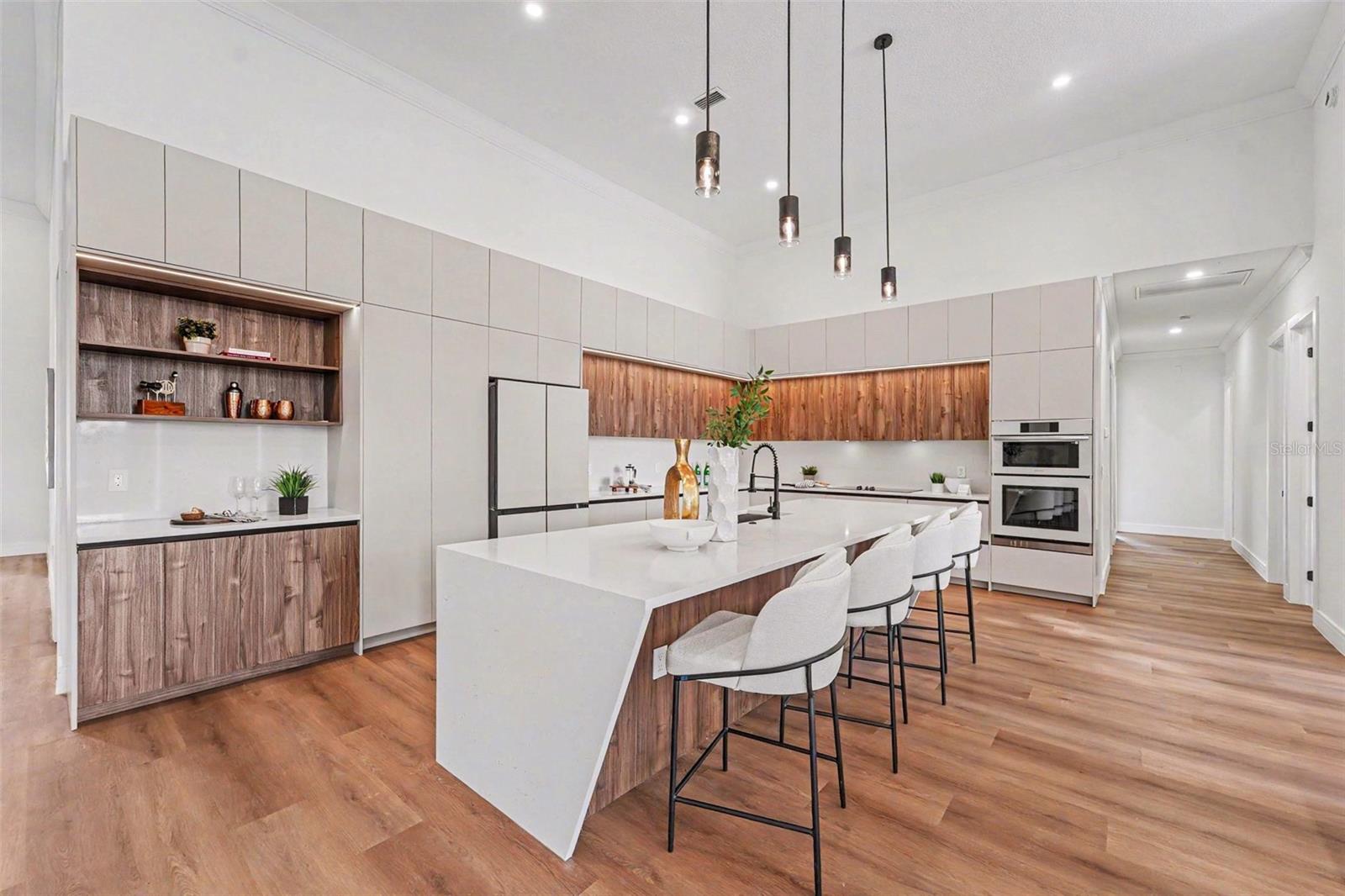 5021 WESLEY DR — photo 3