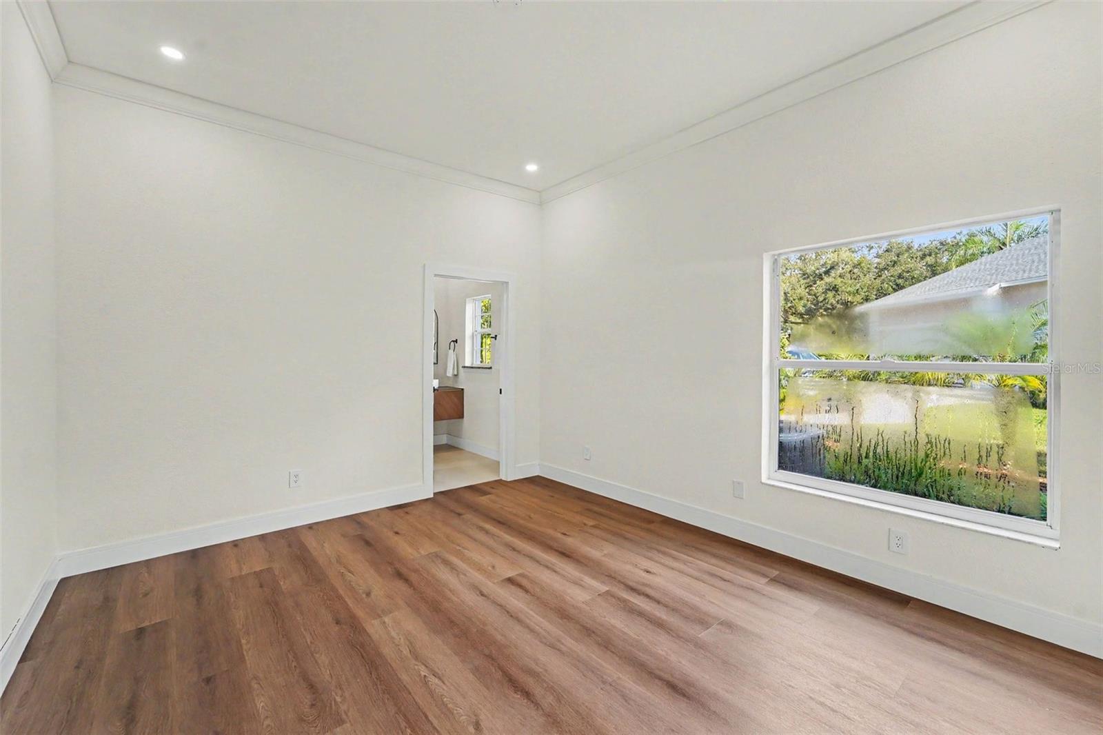5021 WESLEY DR — photo 25