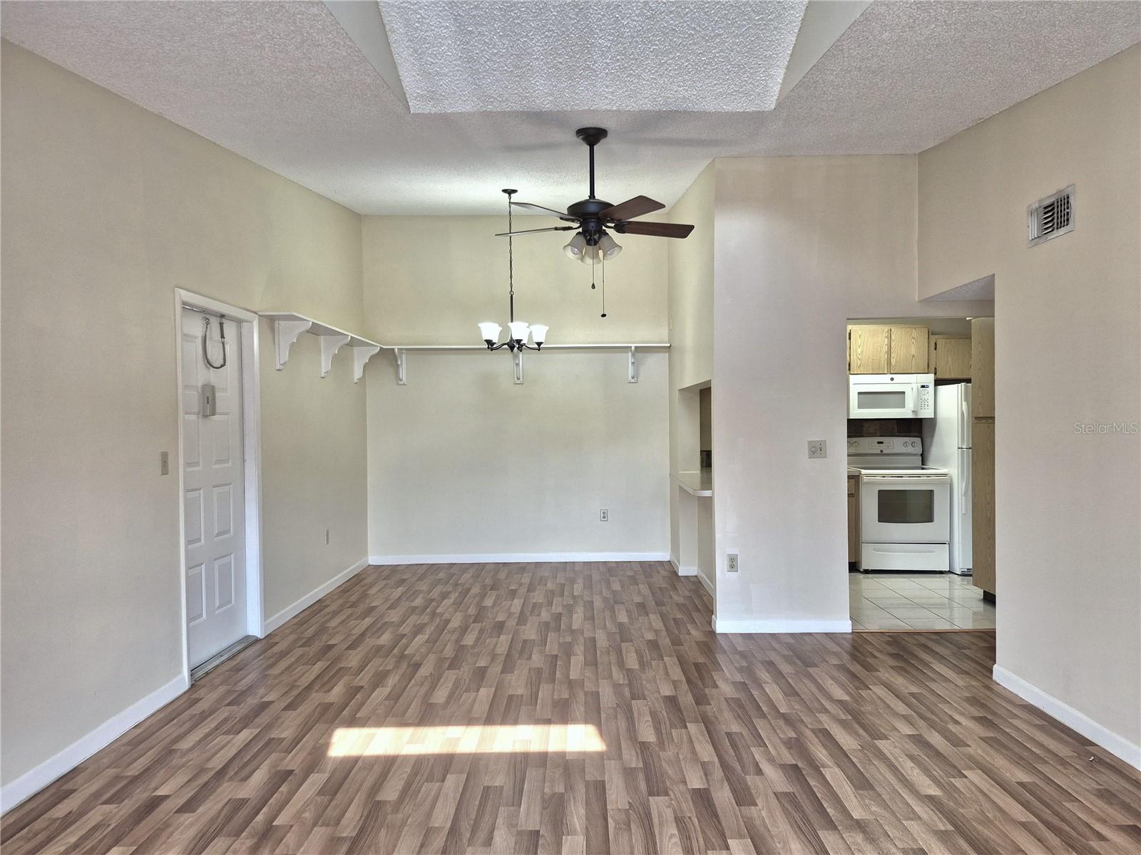 1344 PINE RIDGE CIR E #H3 — photo 6