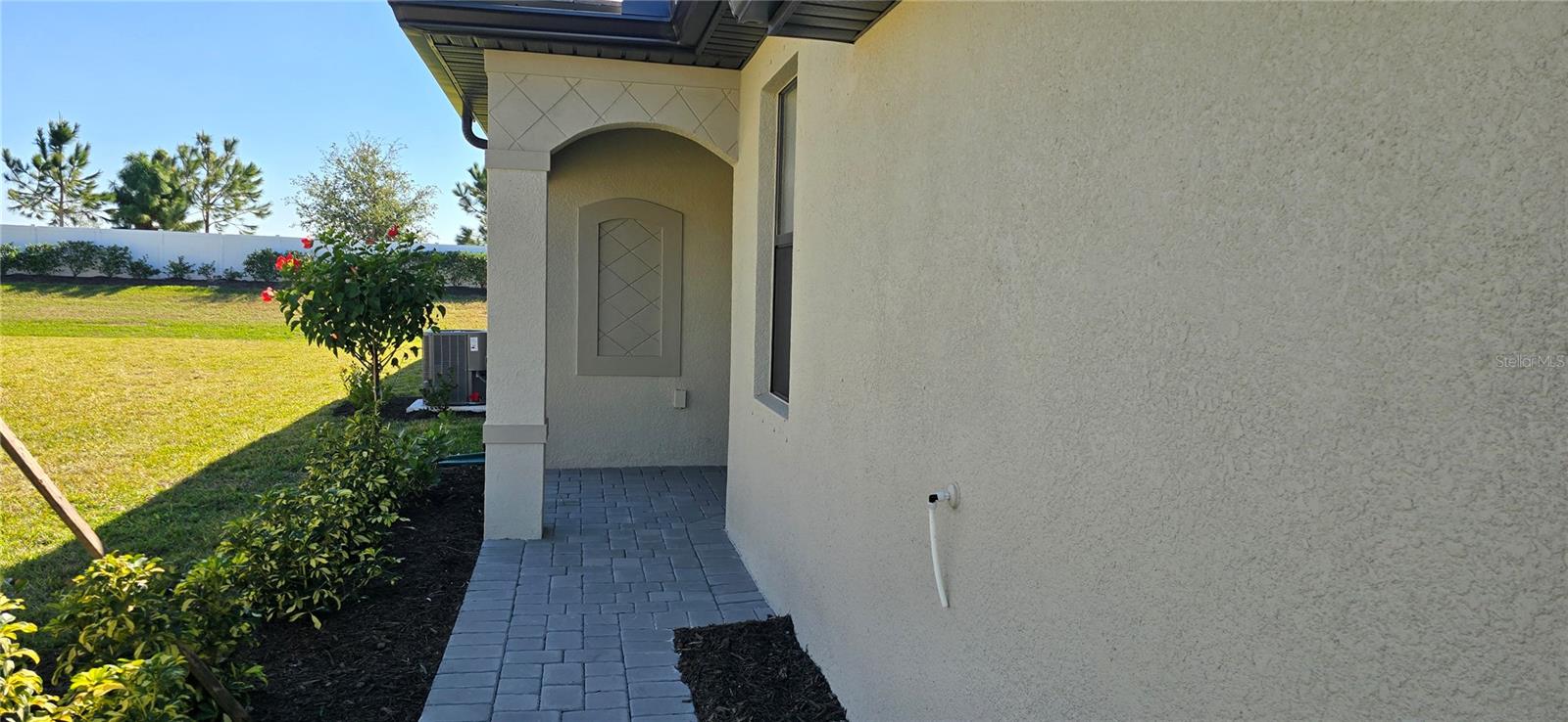 15810 SUNNY DAY DR — photo 2