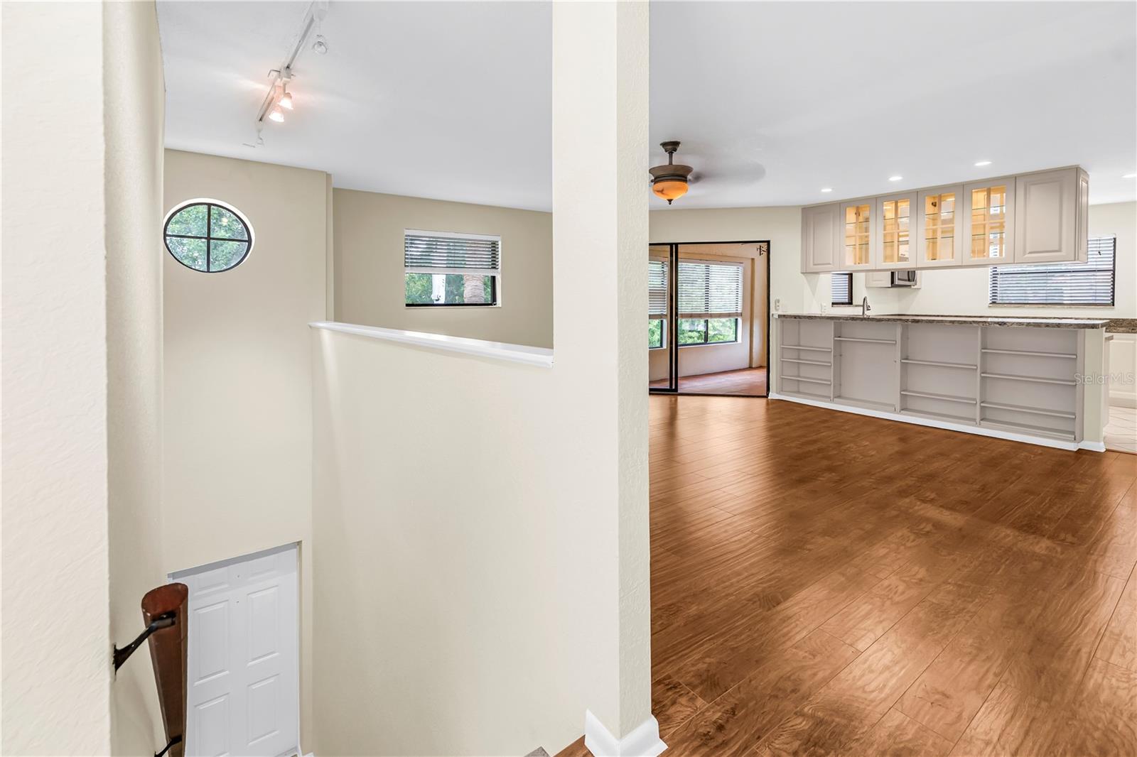 484 SANTA CRUZ PL NE #F — photo 6